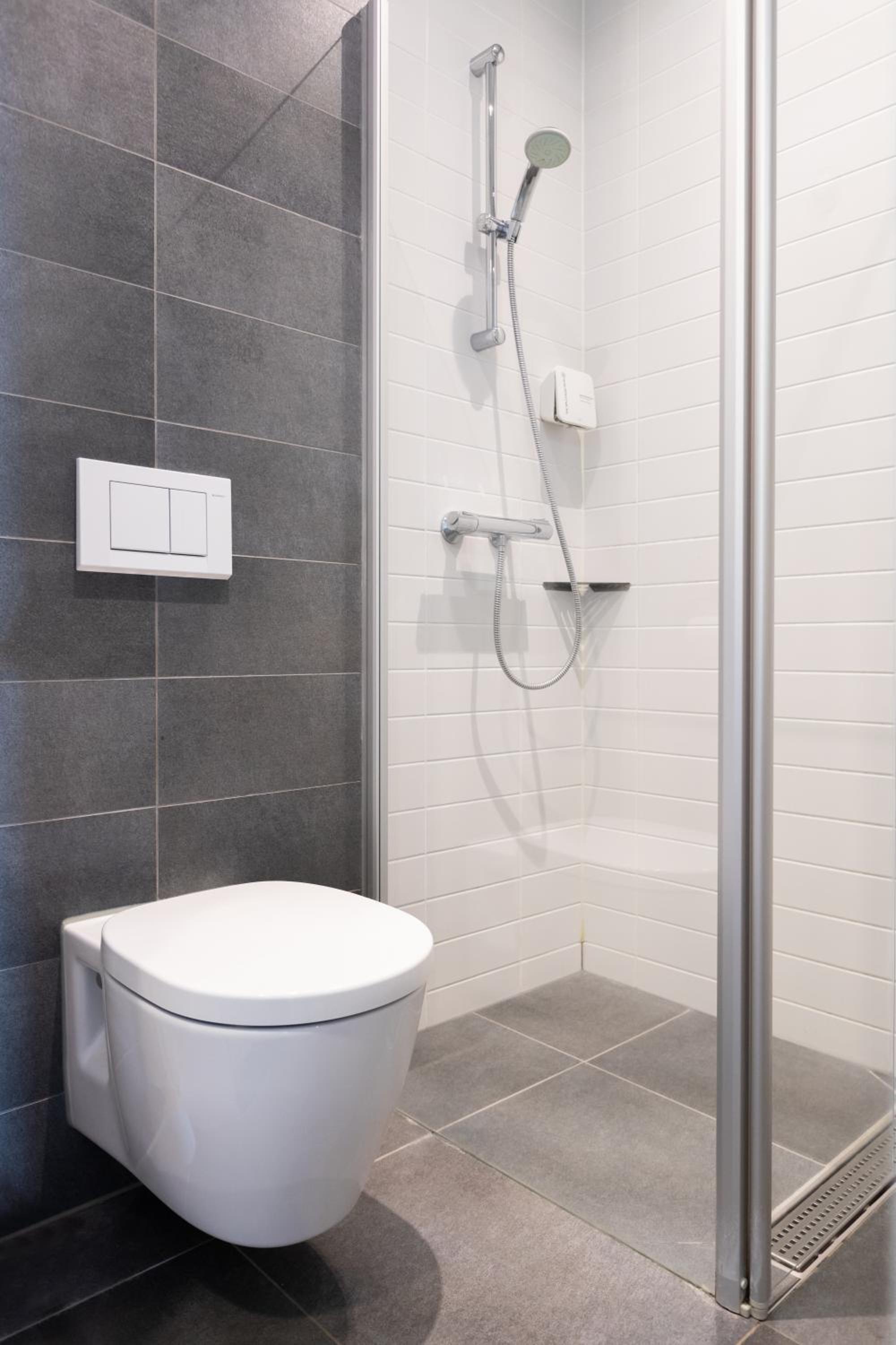 Standard Double Room - Photo 9