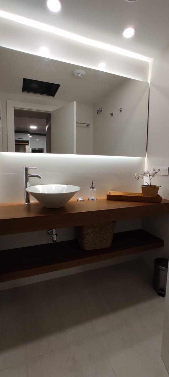 Apartamento con Balcón