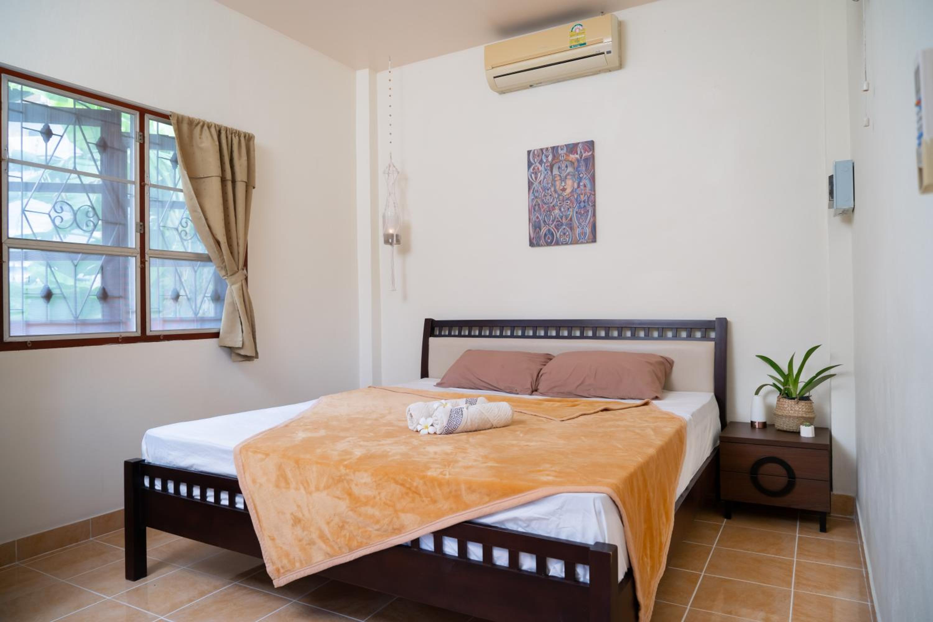 One-Bedroom House photo 1