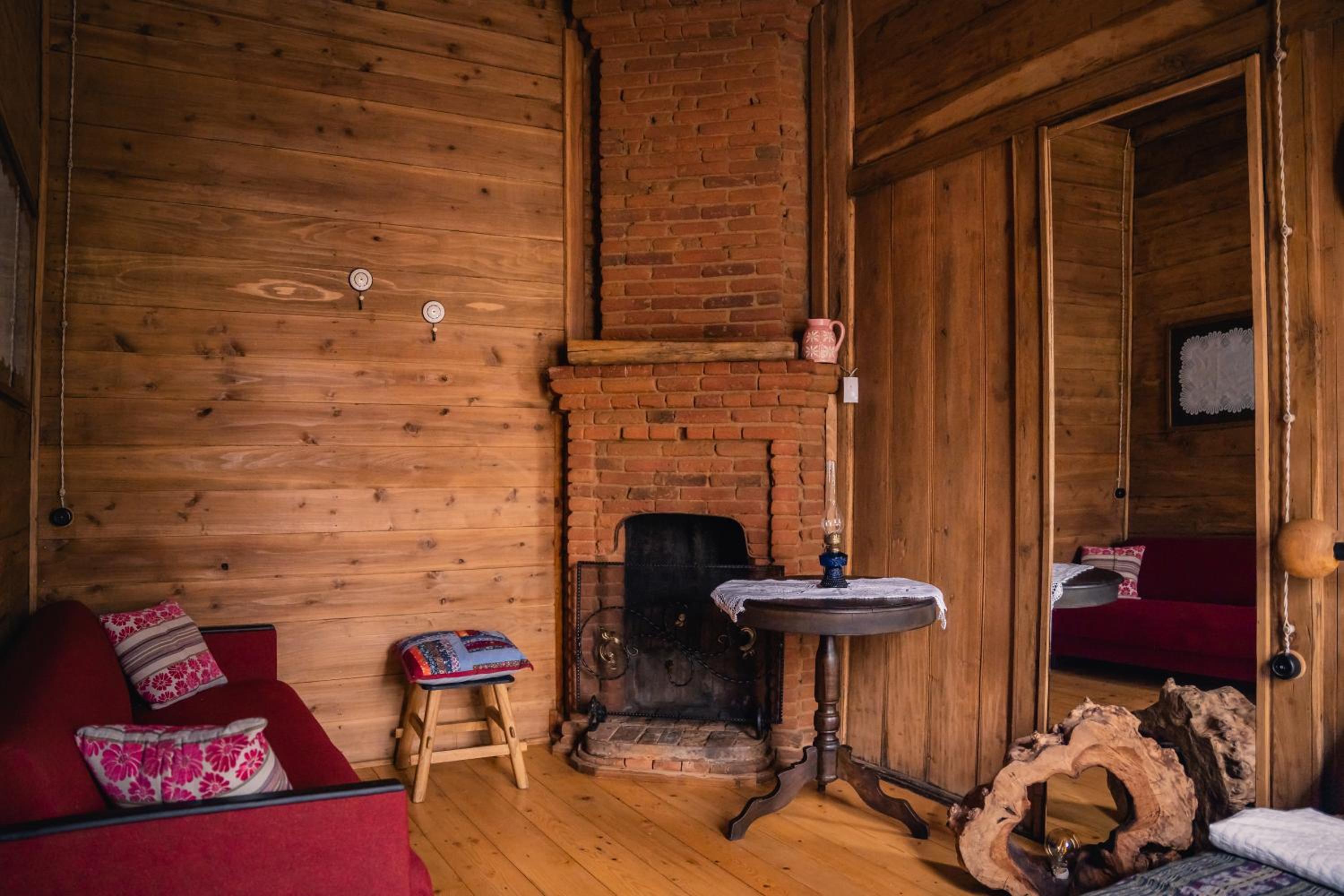 Double Room with Balcony - Photo 17