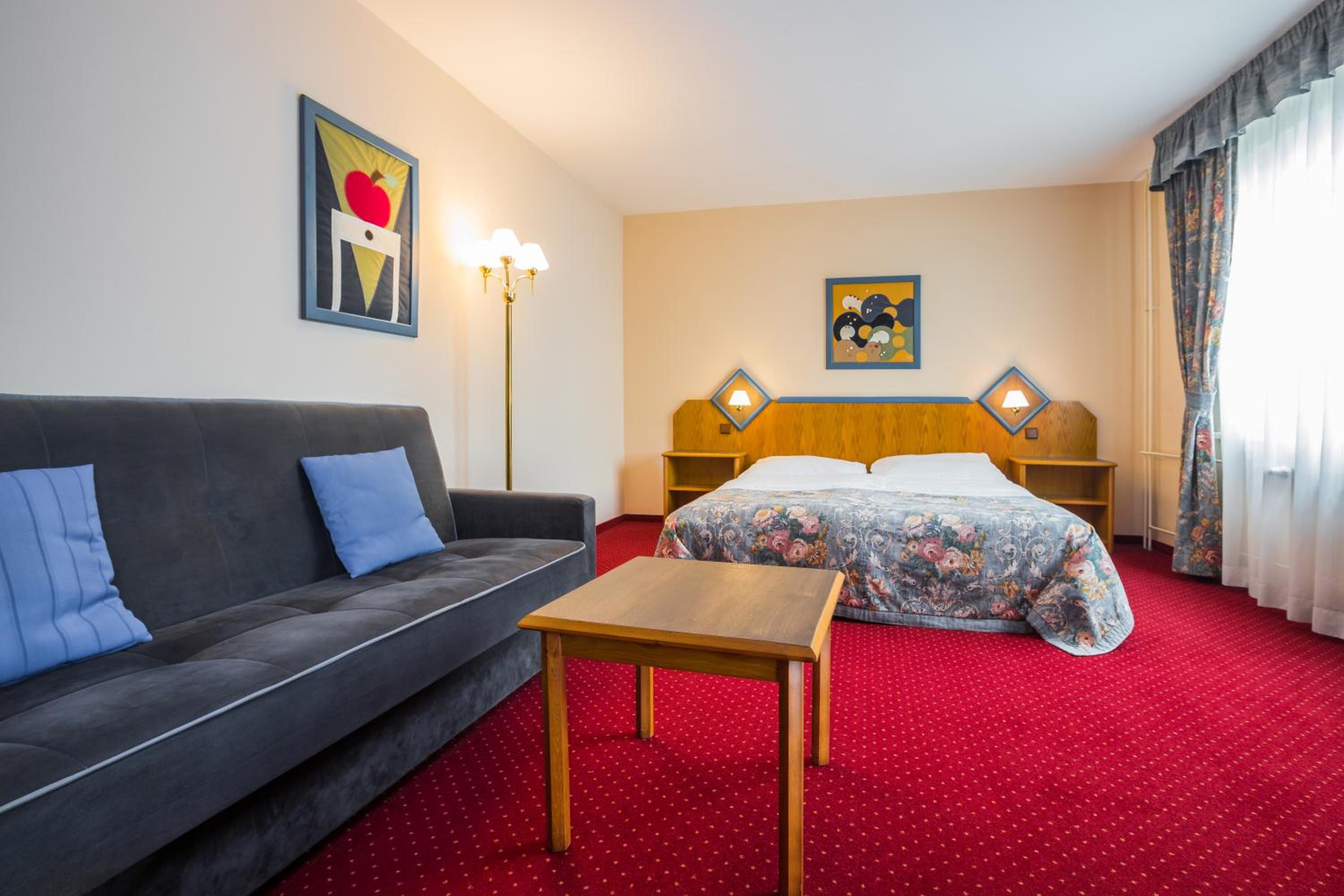 Double or Twin Room - Photo 2