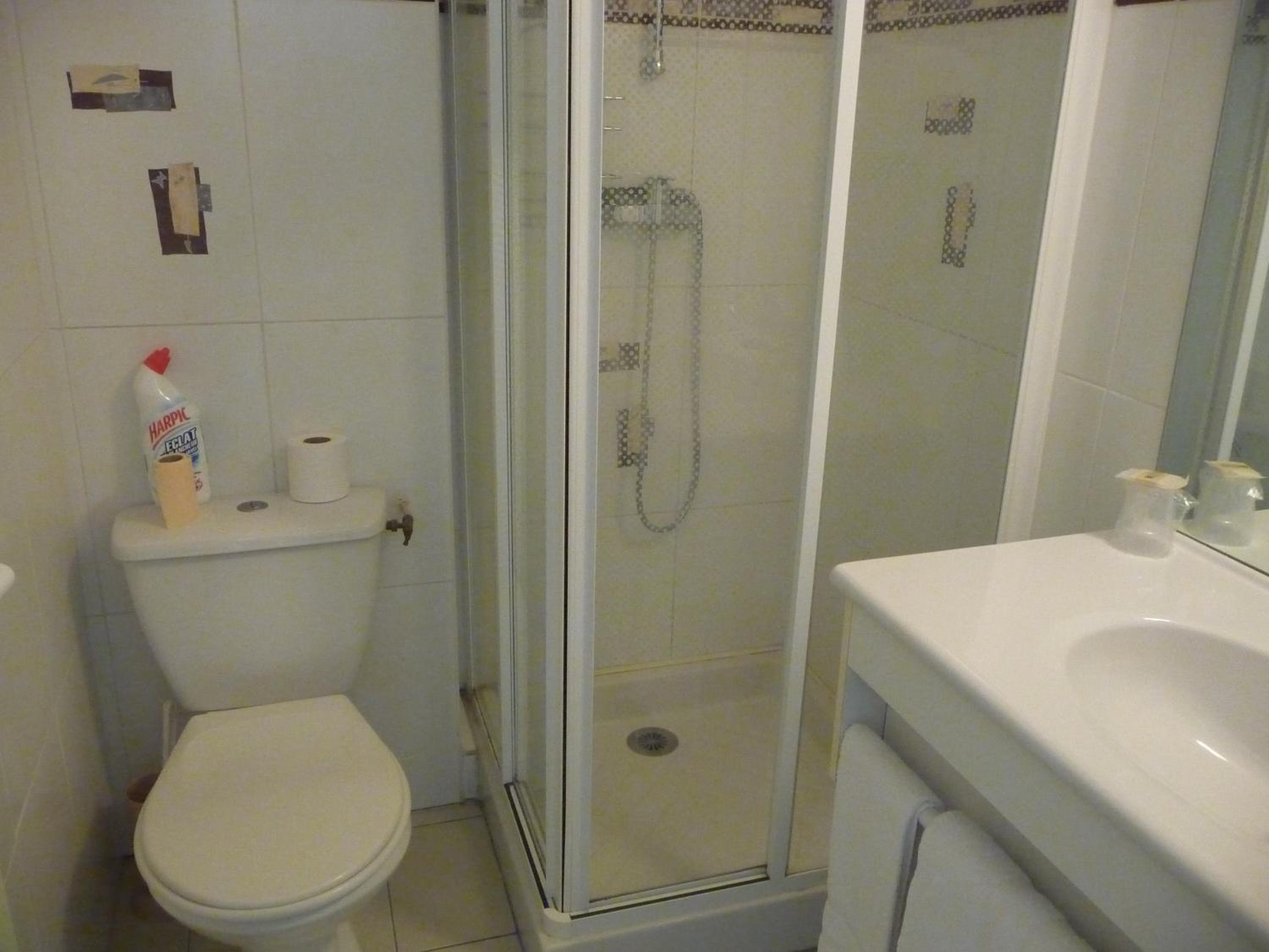 Double Room - Photo 6
