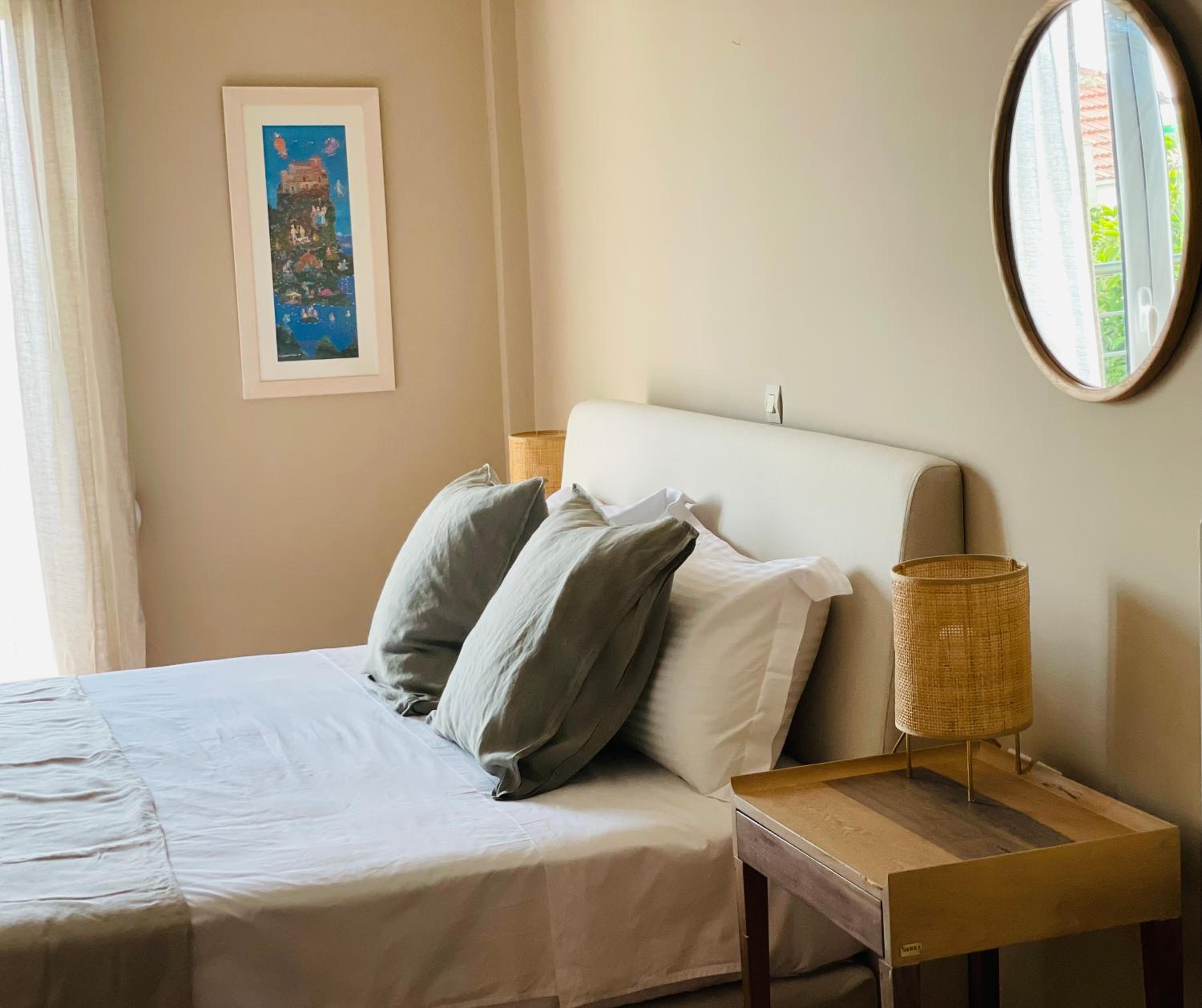 Deluxe Queen Room - Photo 1