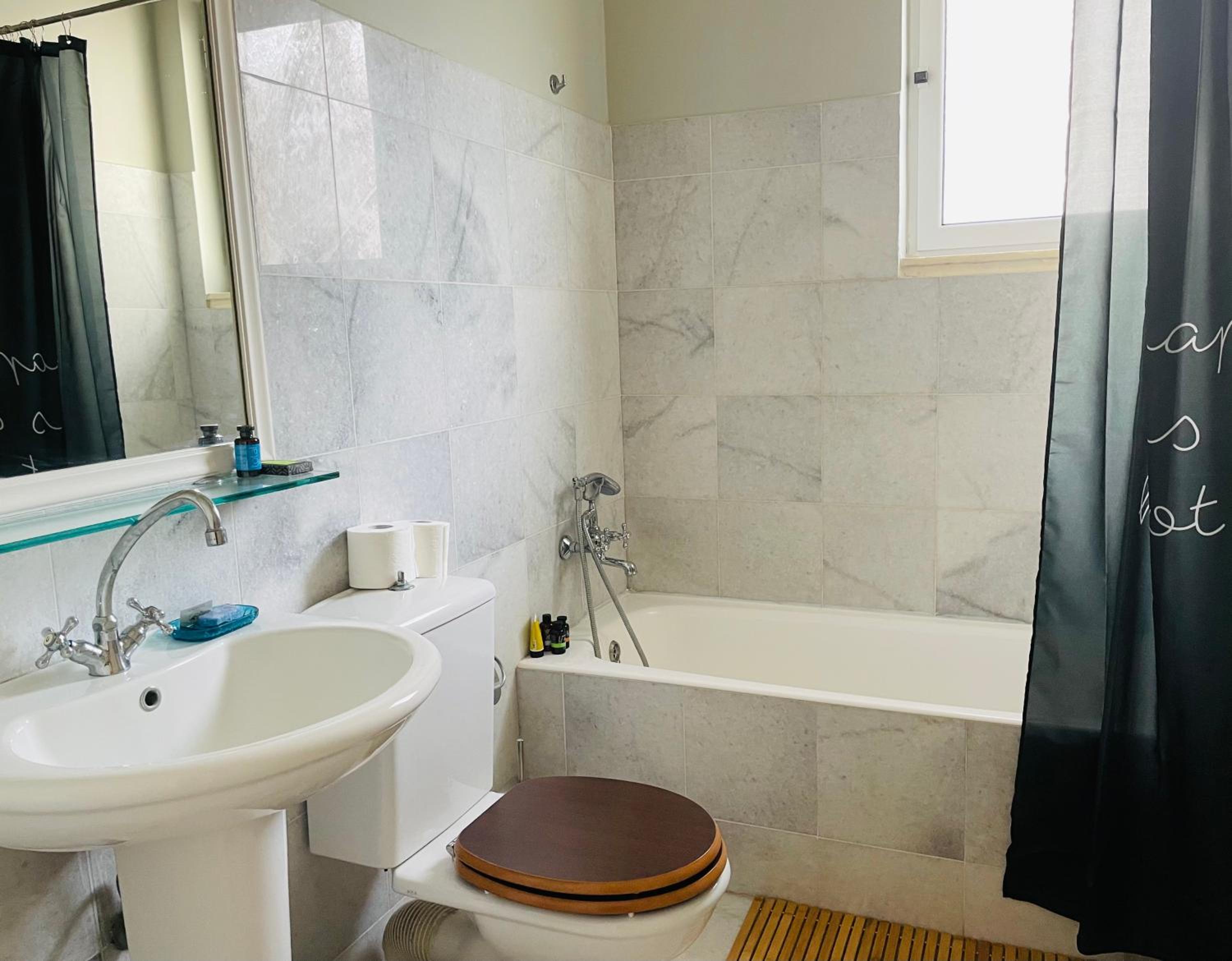 Deluxe Double Room with Balcony - Photo 2