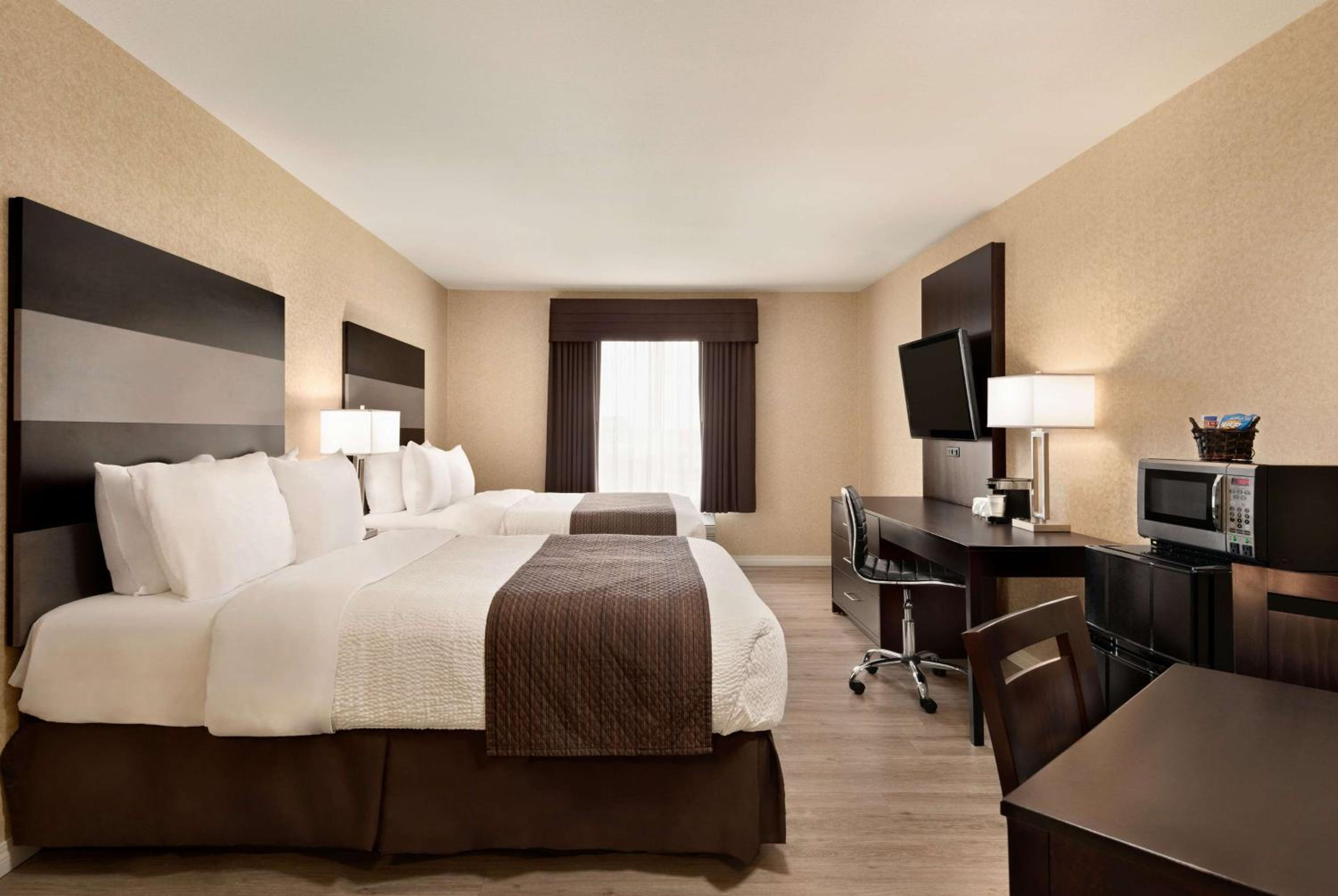 Family Suite - Non-Smoking - Photo 5