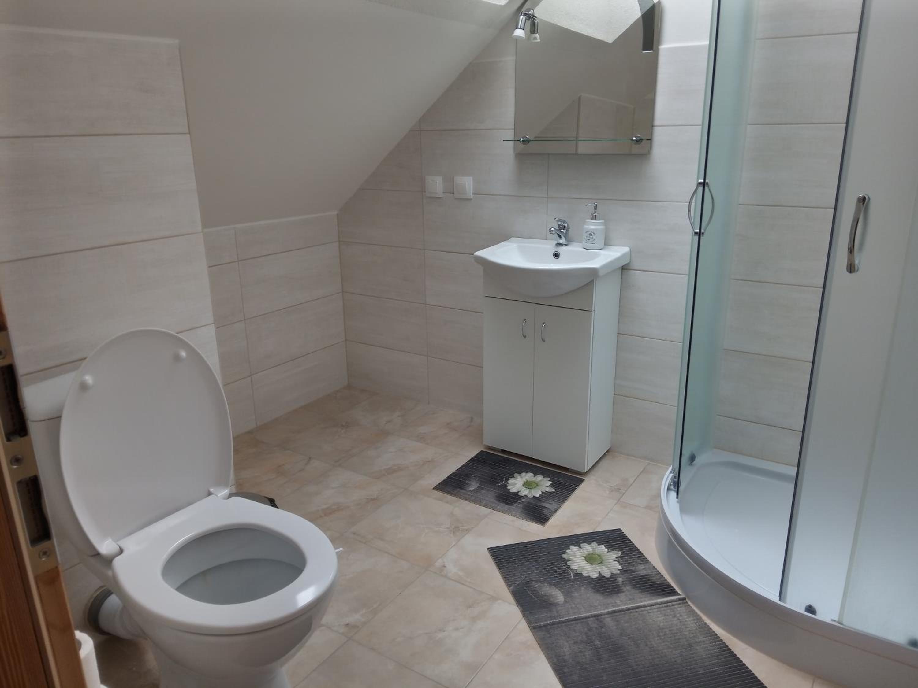 Quadruple Room with Private Bathroom photo 2