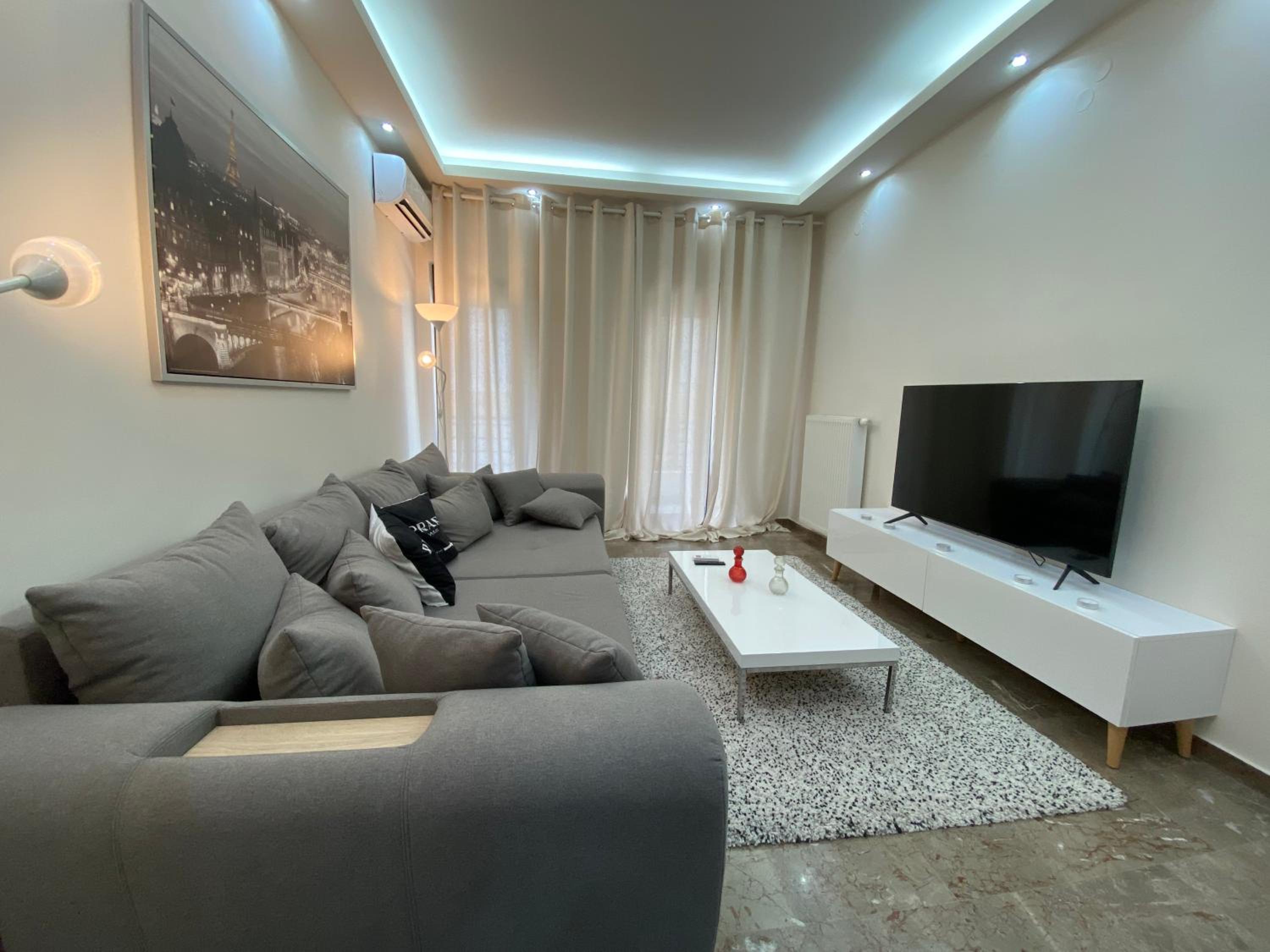 One-Bedroom Apartment - Photo 14
