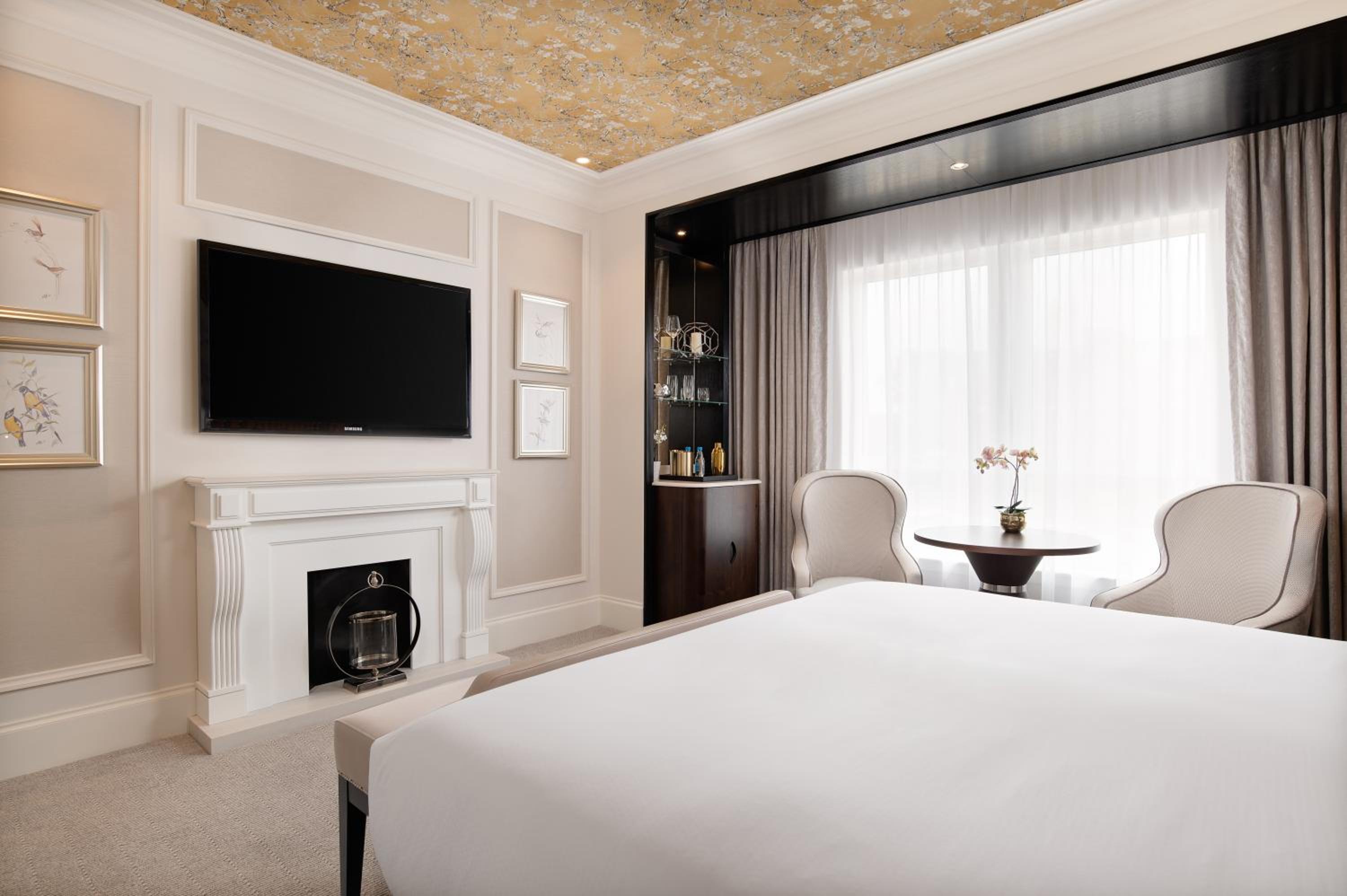 Fairmont King Room - Photo 3
