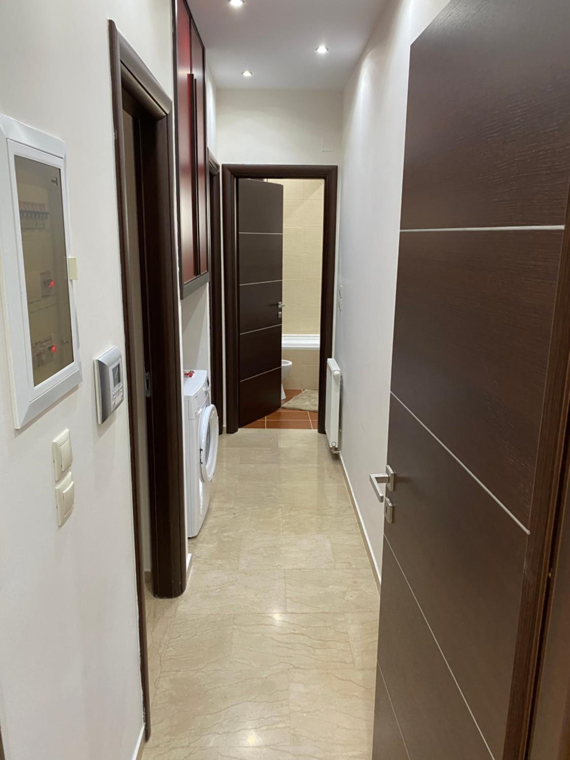 One-Bedroom Apartment - Photo 17