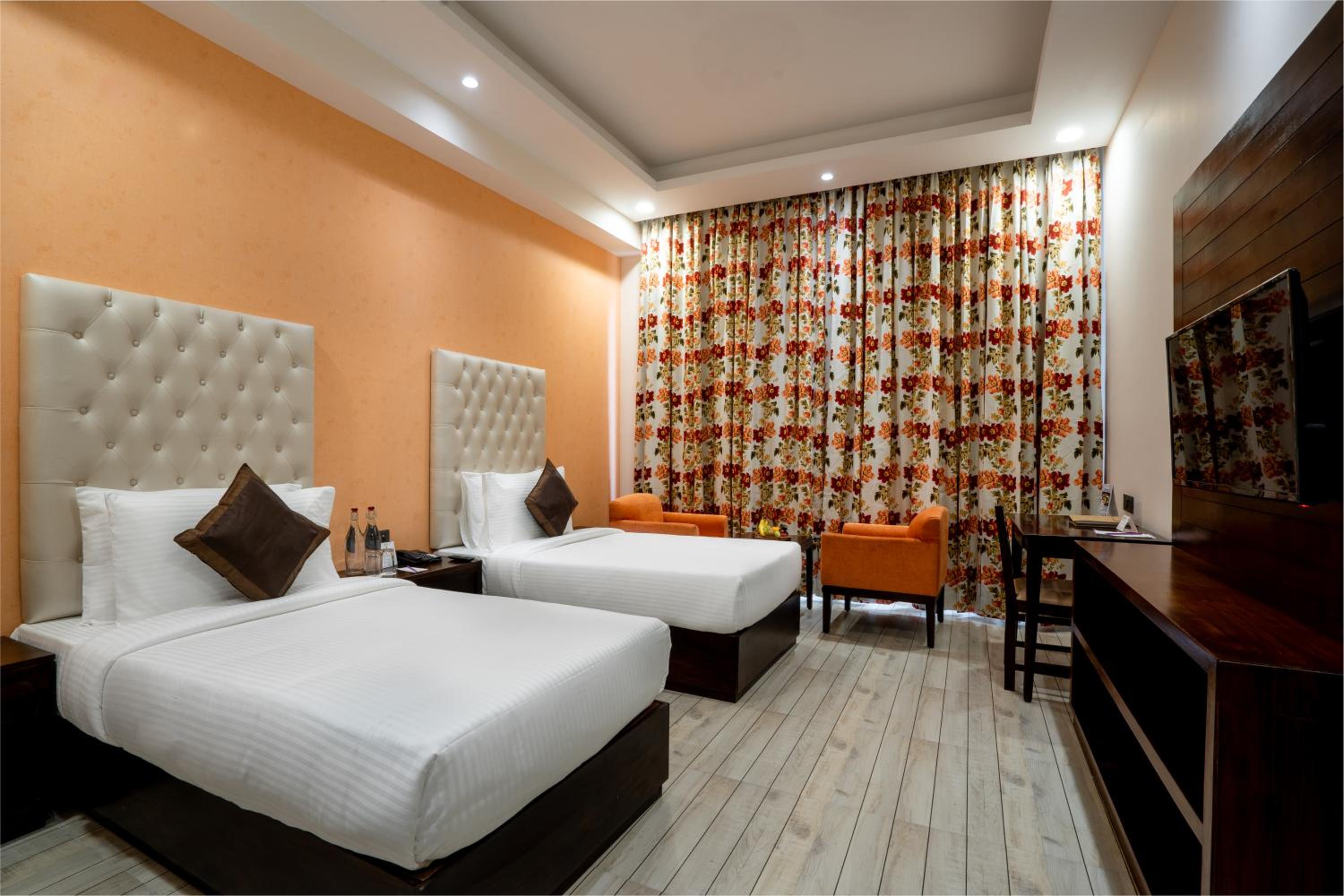 Deluxe Twin Room - Photo 3