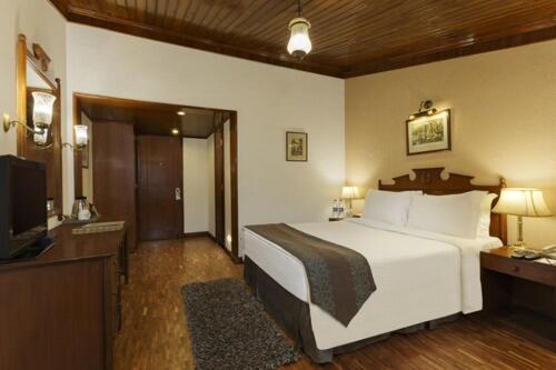 Superior Room with Evening Hi Tea, 10% discount on Food, Spa & Soft Beverages - Photo 2