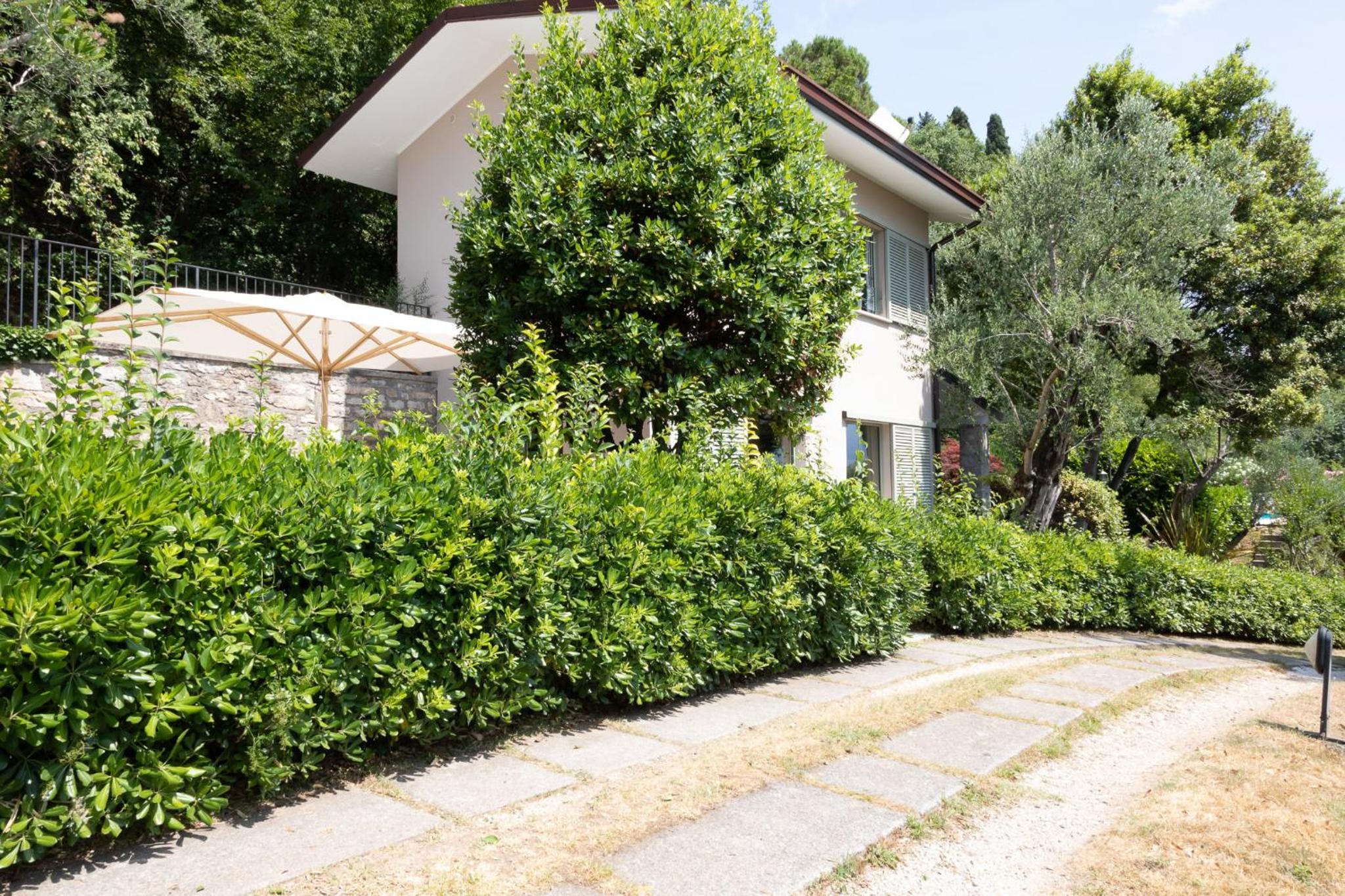 Three-Bedroom Villa photo 2