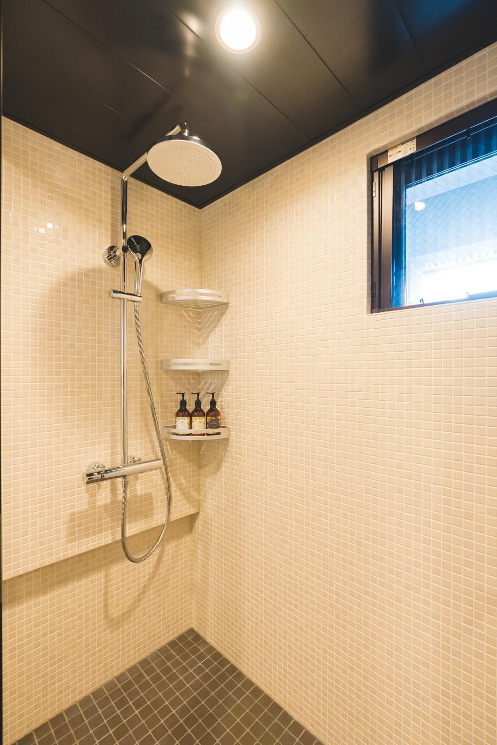 Twin Room with Shower - Photo 8