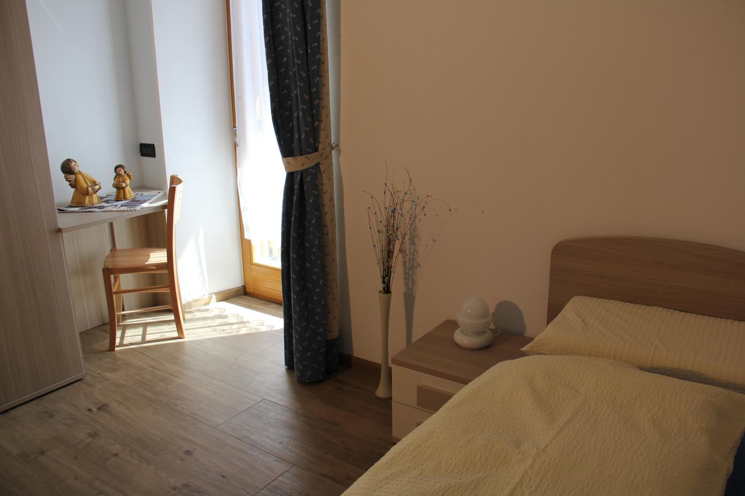 Apartment with Balcony photo 3