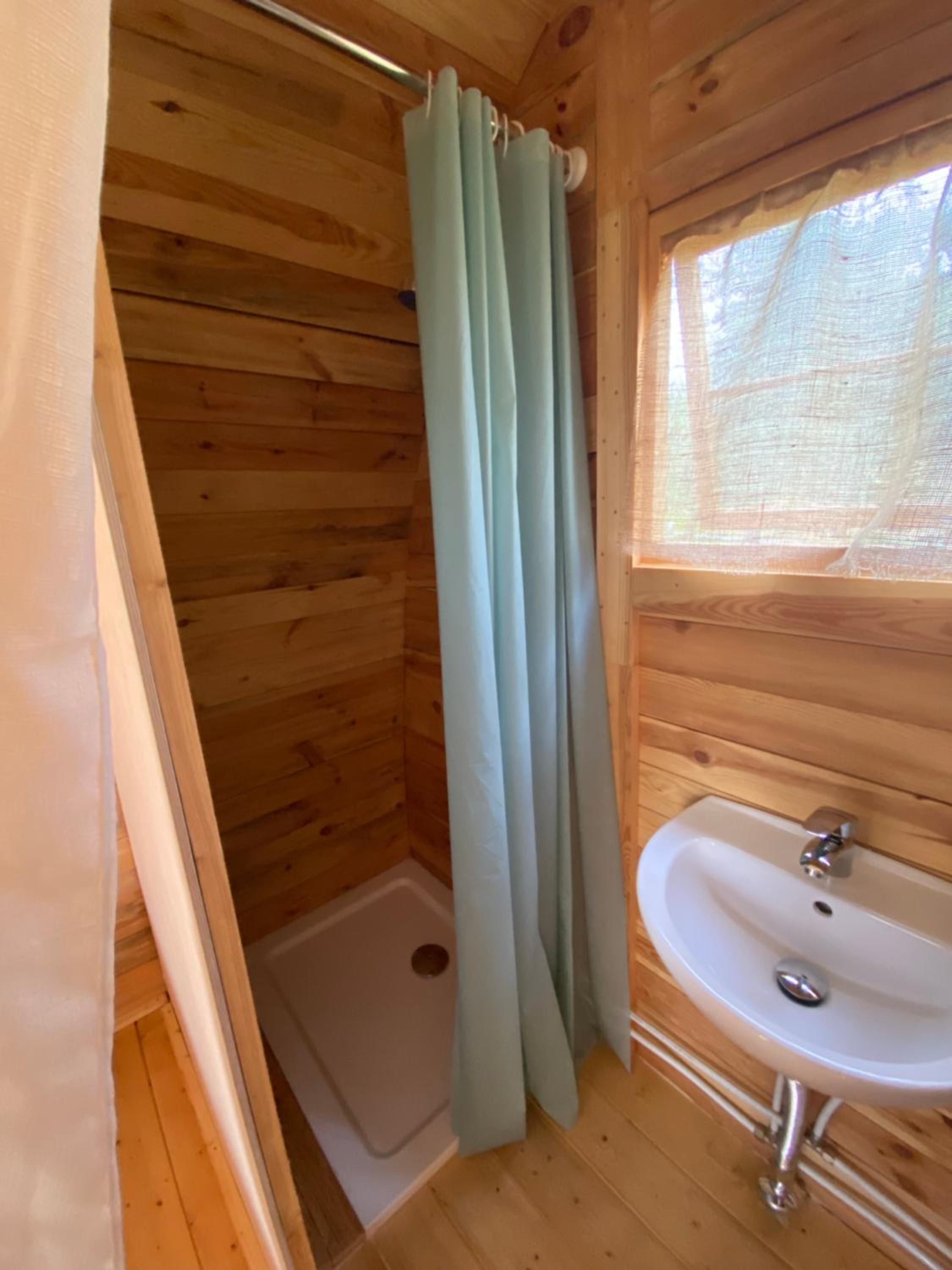 Double Room with Private Bathroom photo 3