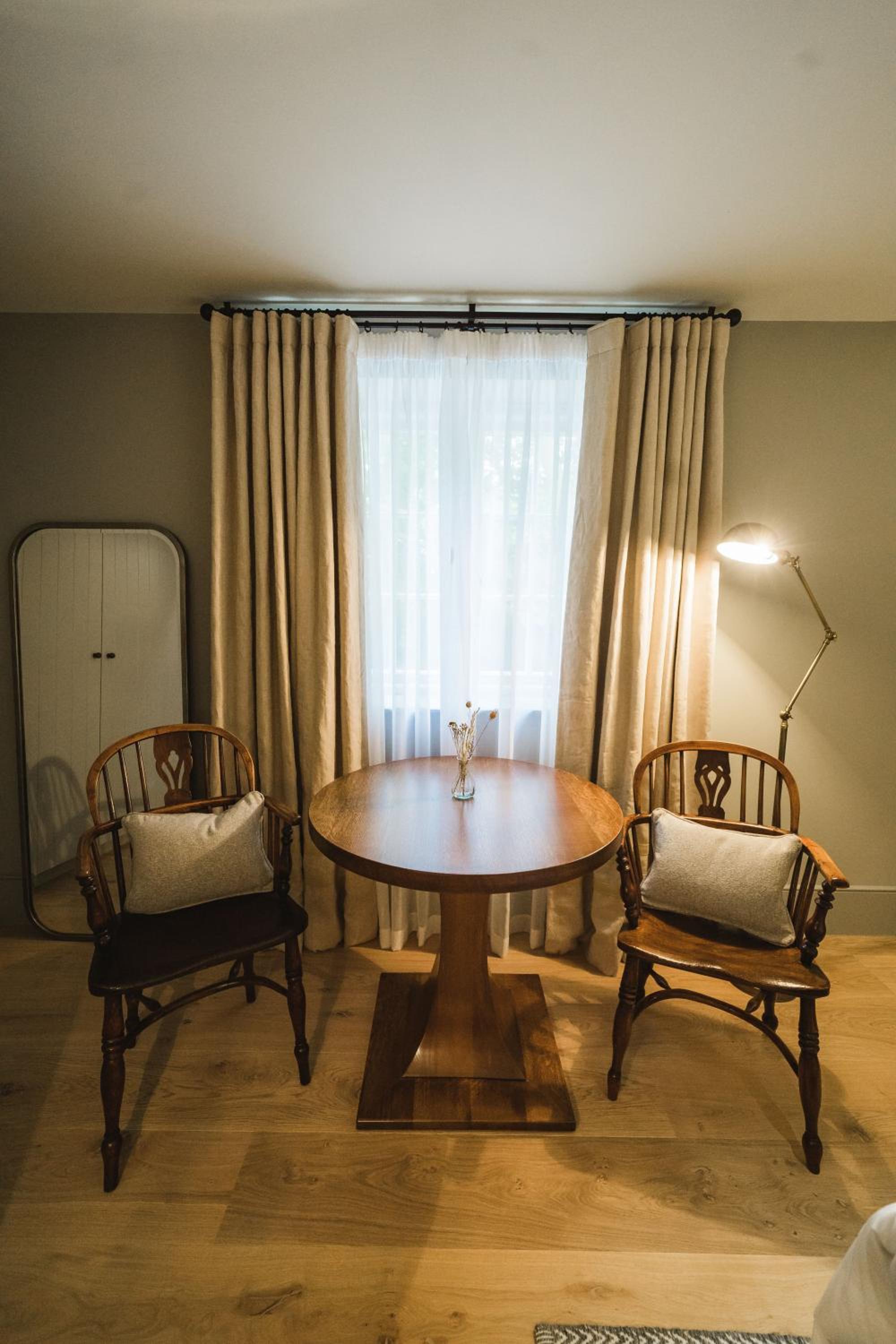 Wellington Lodge Deluxe Room photo 1