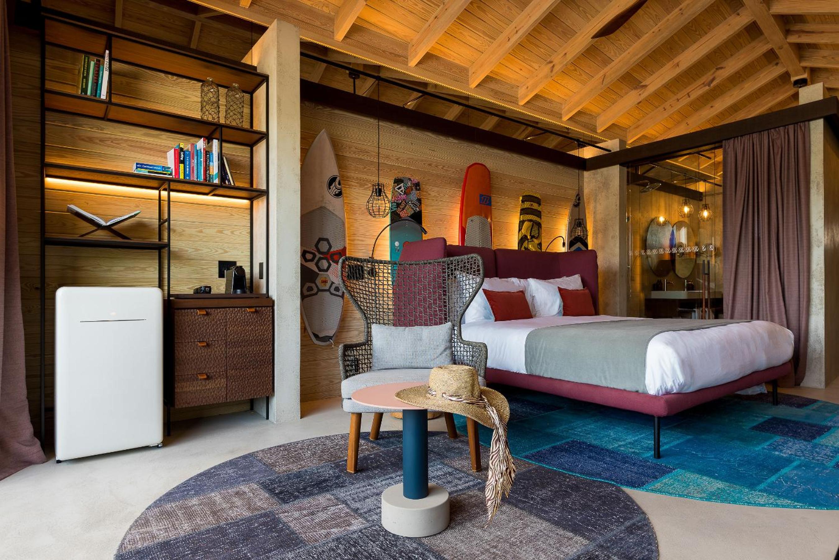 Deluxe King Room with Sea View and Sundeck photo 3