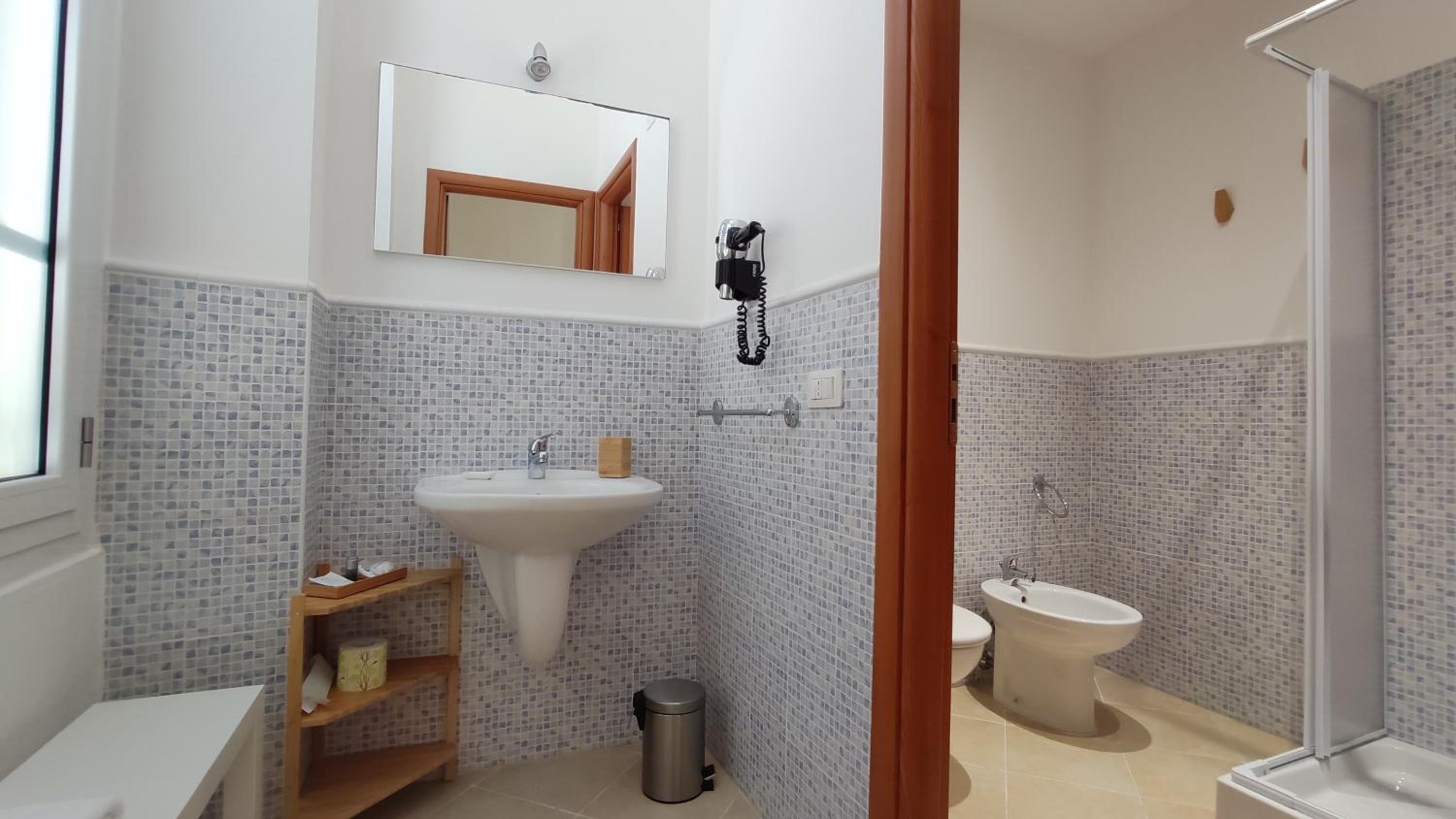 Large Double Room photo 2