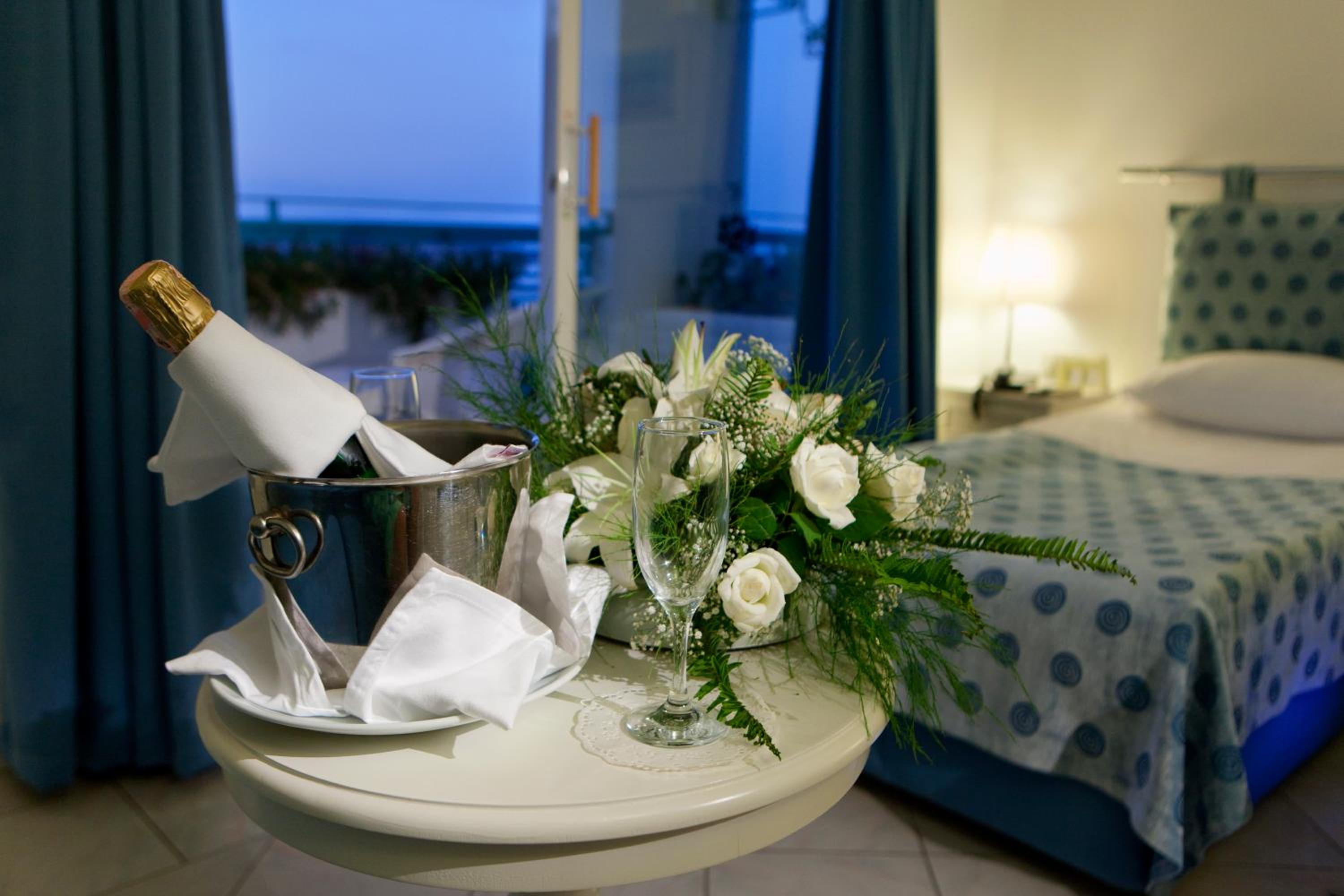 Relax Room with Garden View