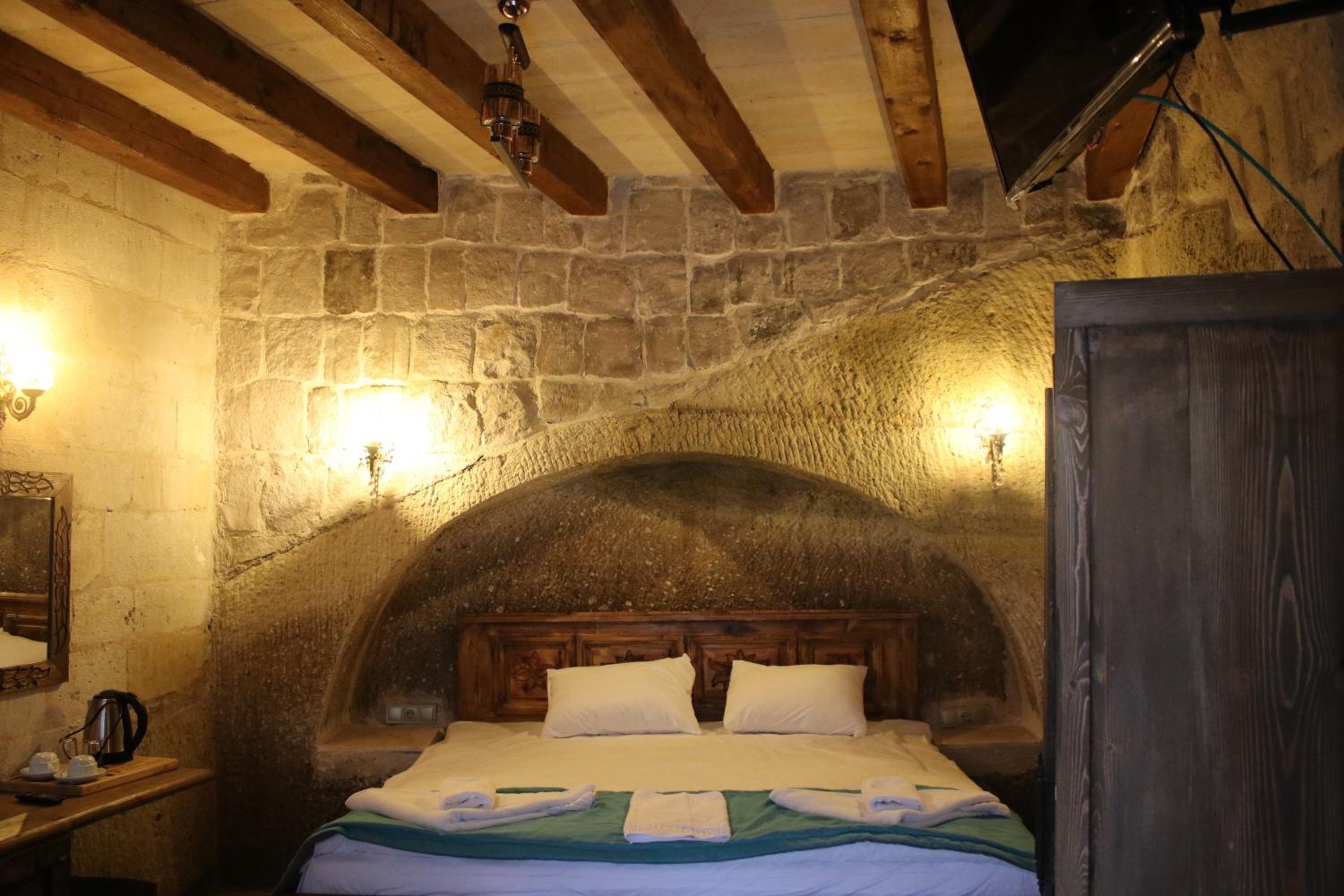 Budget Double Room - Photo 1