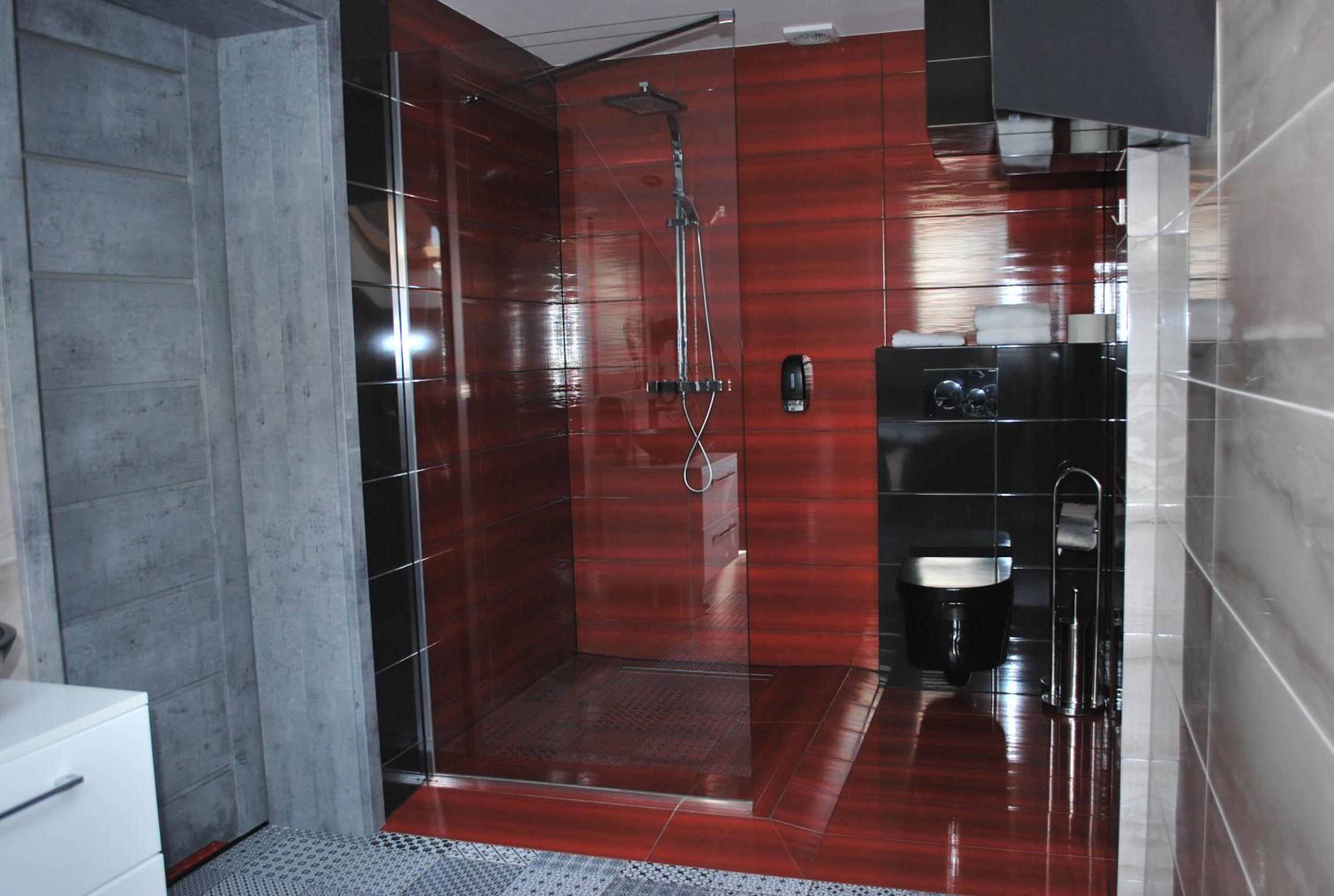 Deluxe Quadruple Room - Photo 11