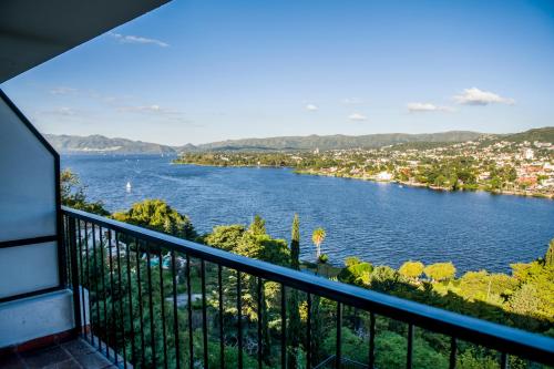 Quadruple Room with Lake View photo 3