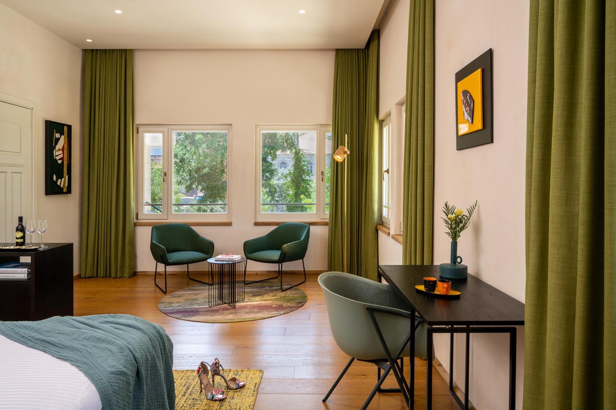 Suite - Photo 2