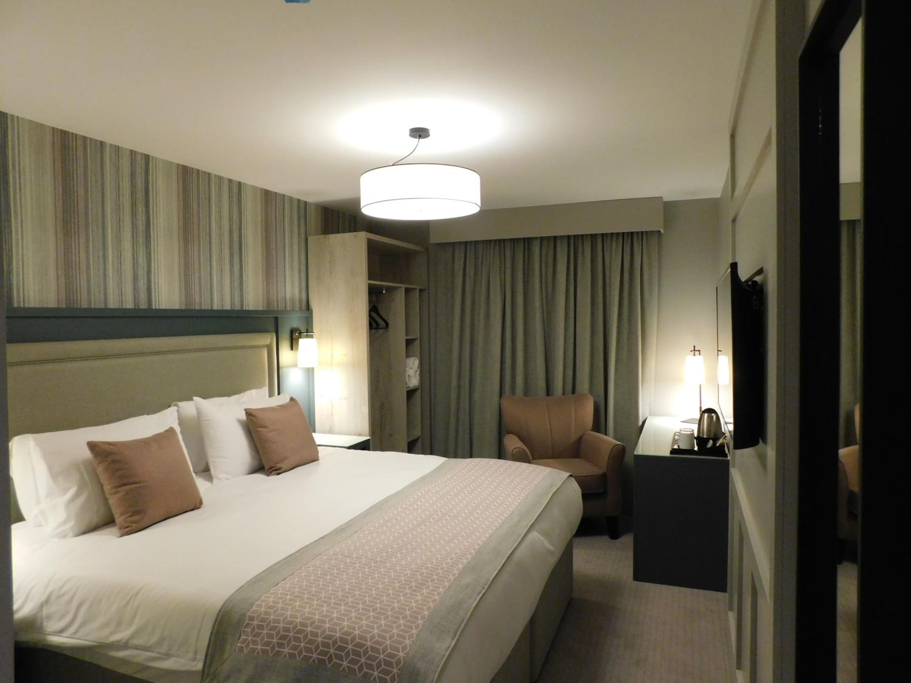 Double or Twin Room - Photo 6
