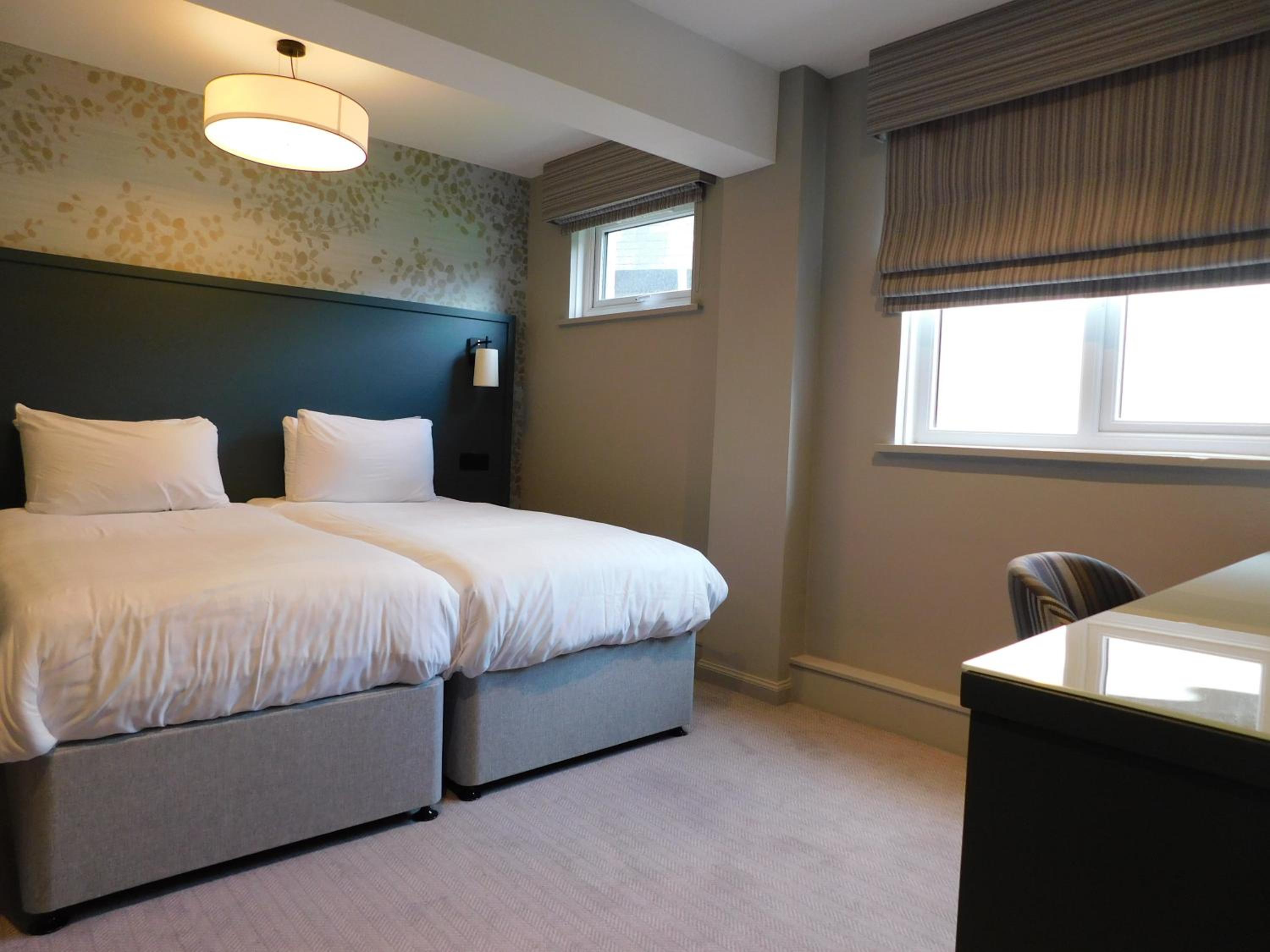 Double or Twin Room - Photo 9