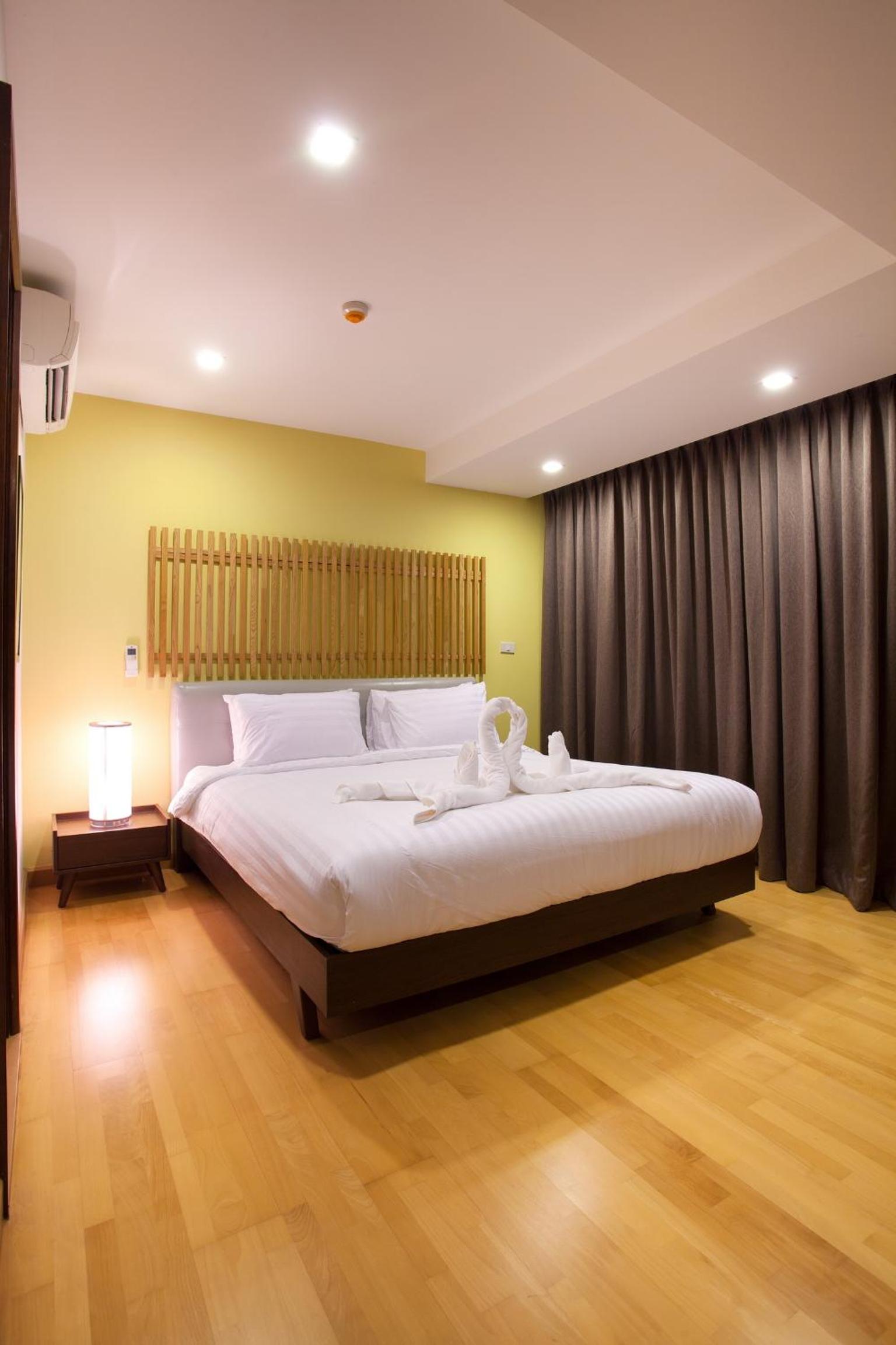 Two-Bedroom Apartment with Sea View