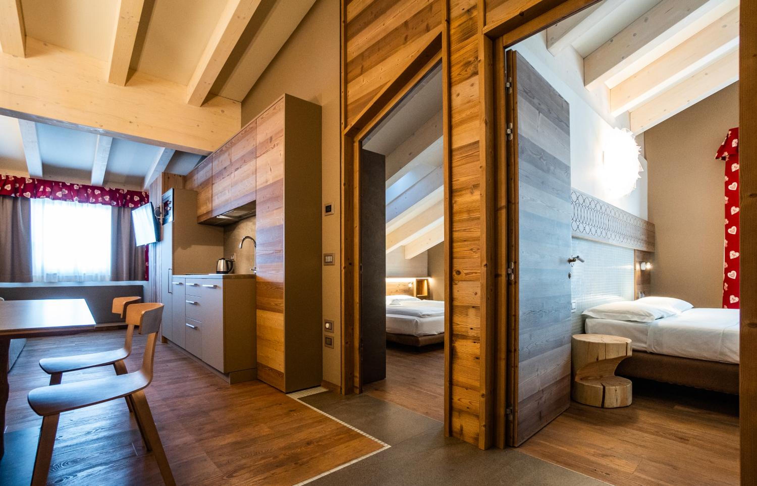 Superior Two-Bedroom Apartment (6 Adults)