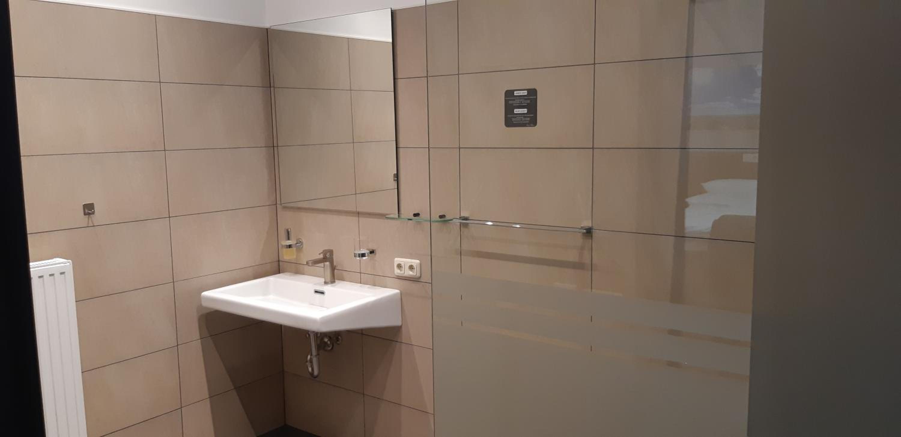 Double Room with Private Bathroom - Photo 5