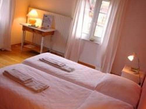 Standard Twin Room with Mountain View - Photo 2