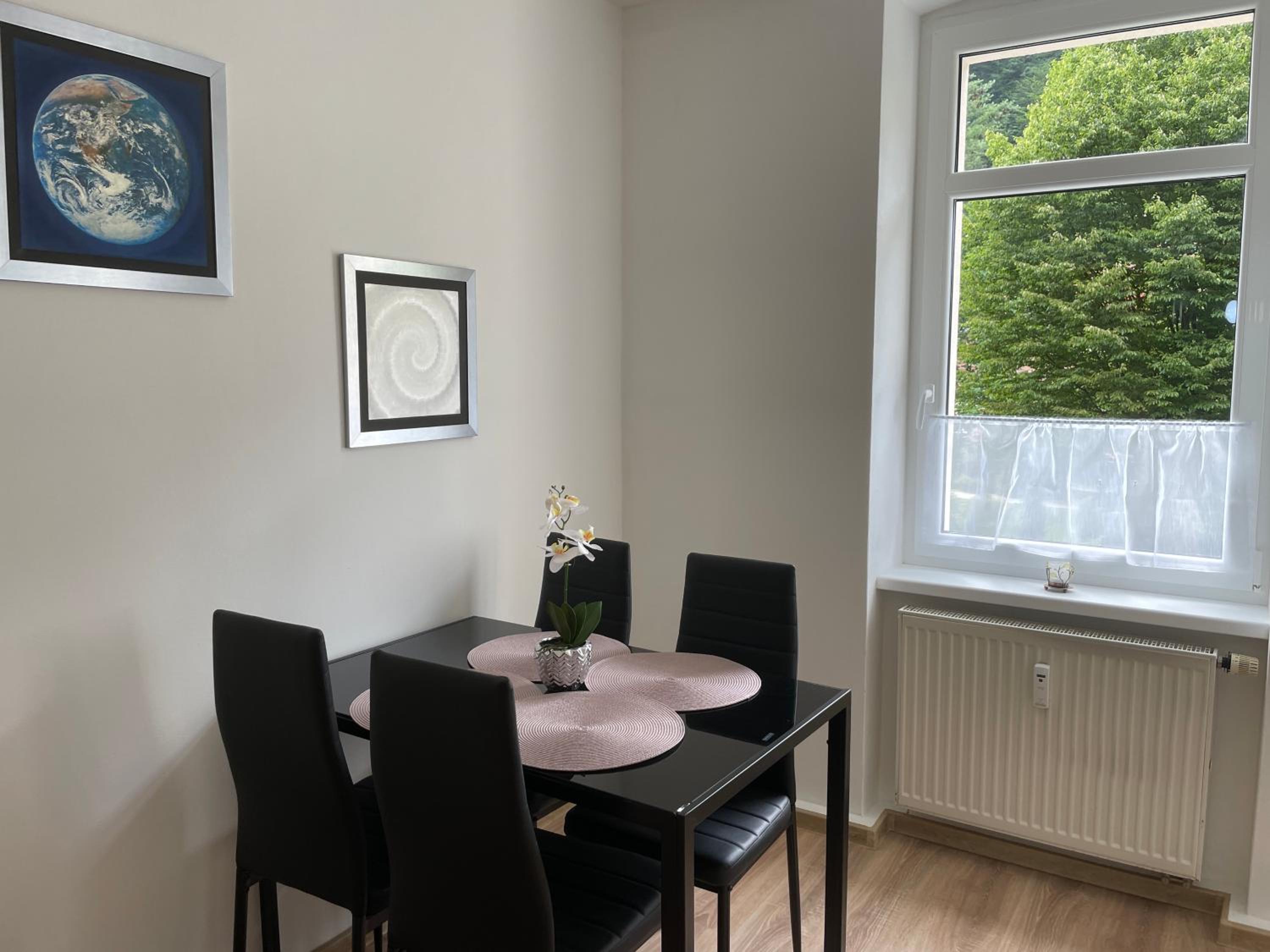 Apartment - Photo 2