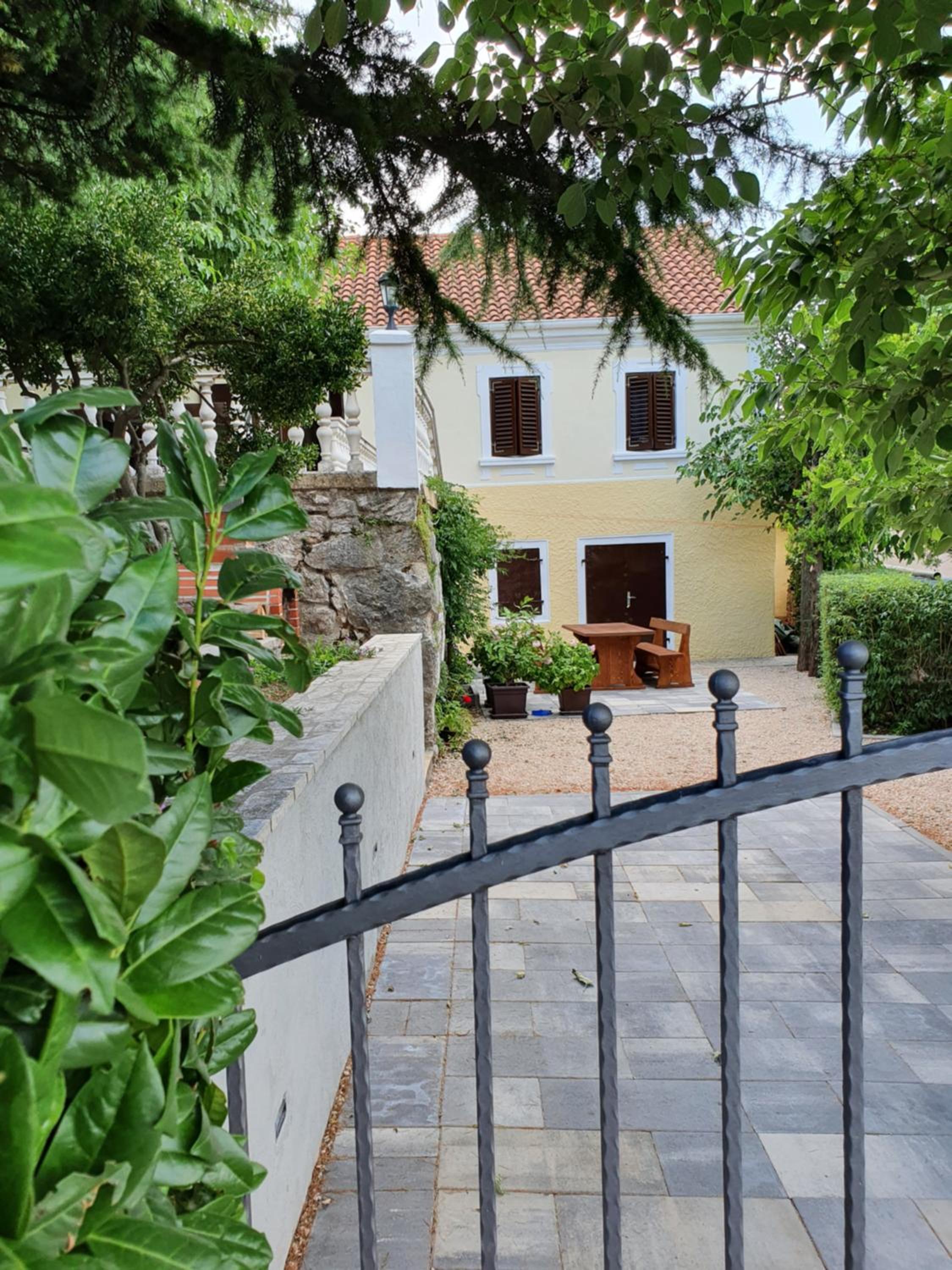 Three-Bedroom Villa photo 2