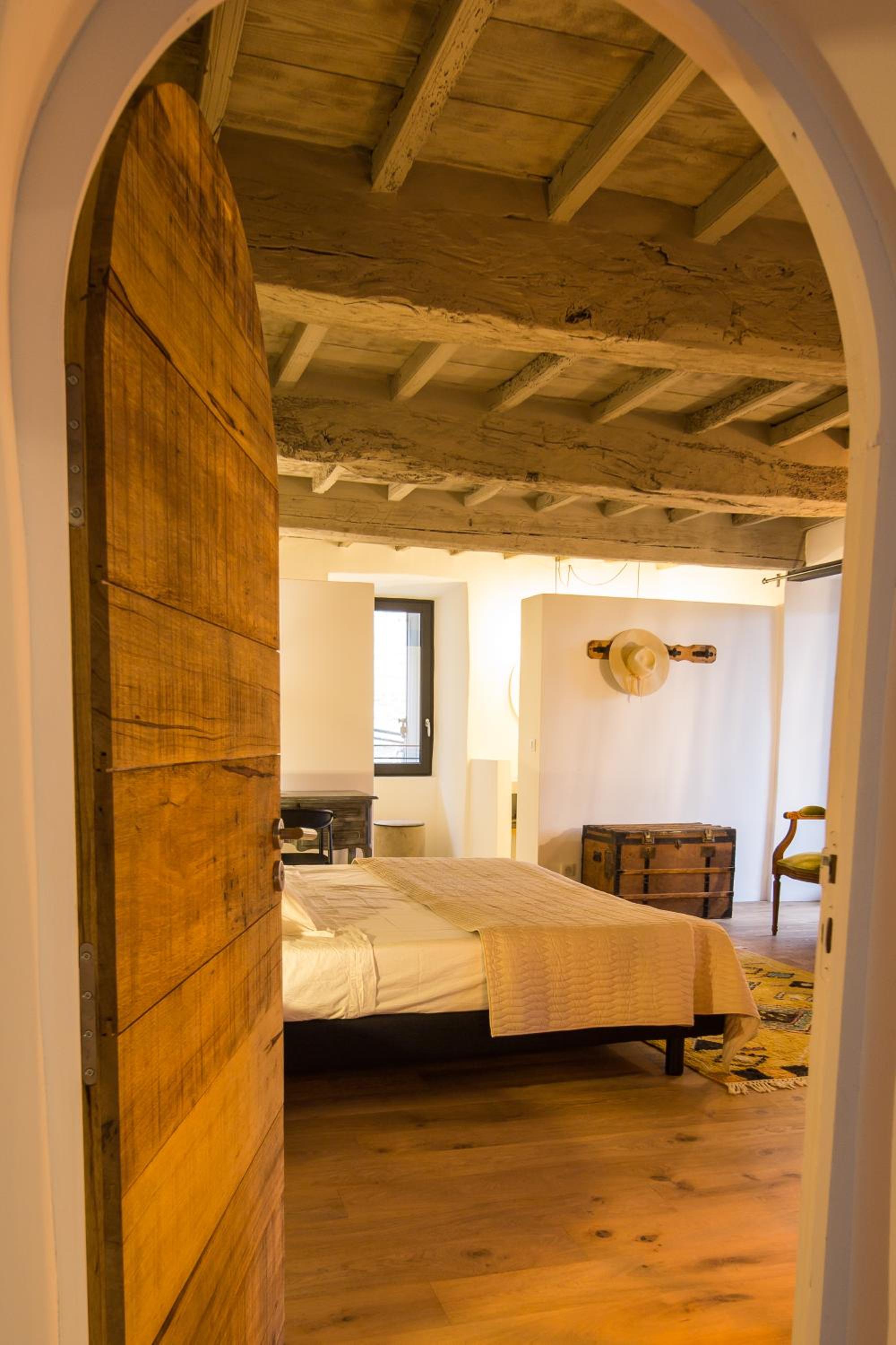 Deluxe Double Room with Balcony photo 3