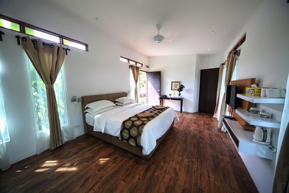 King Room with Garden View photo 3