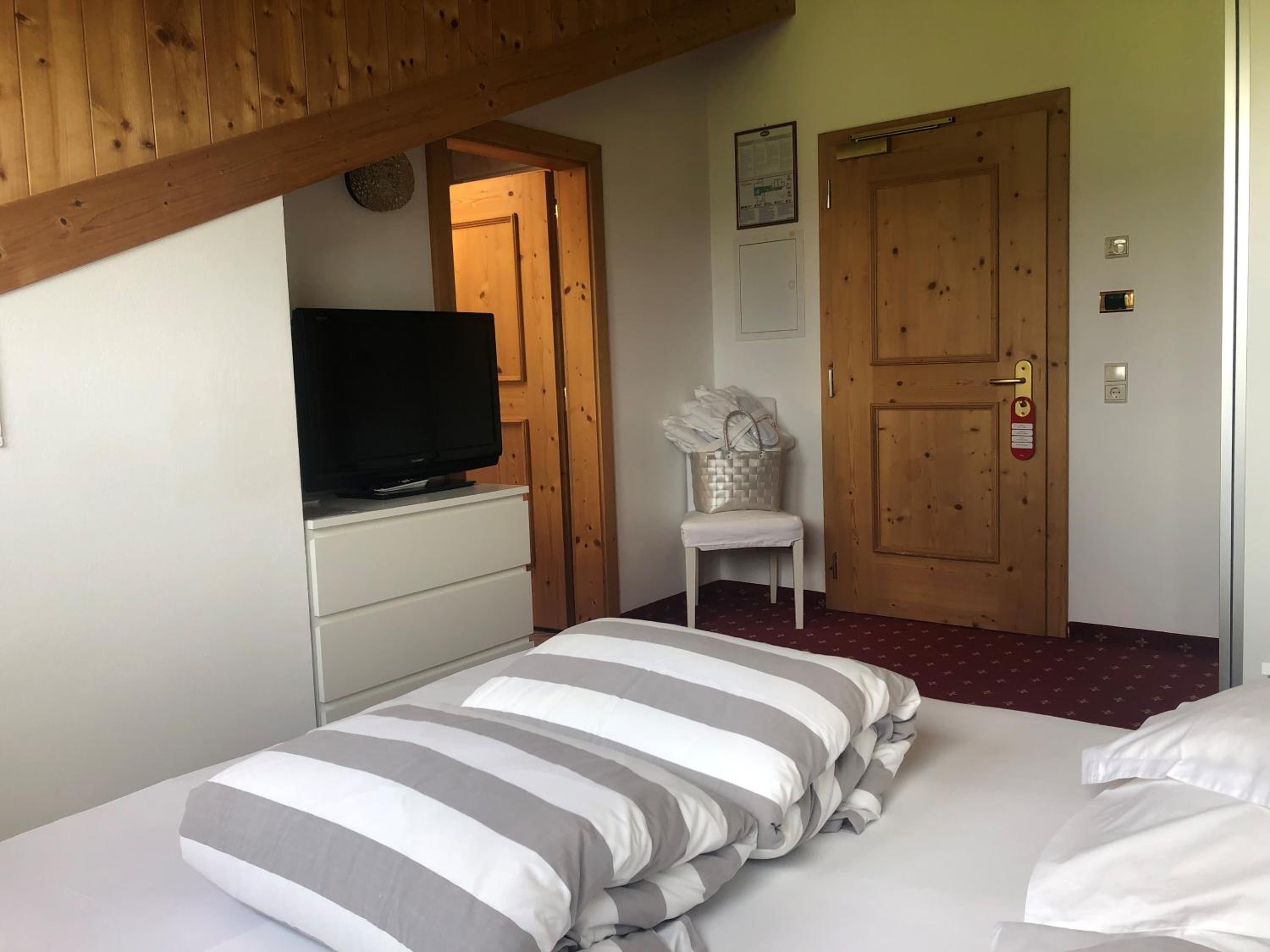 Small Double Room photo 2