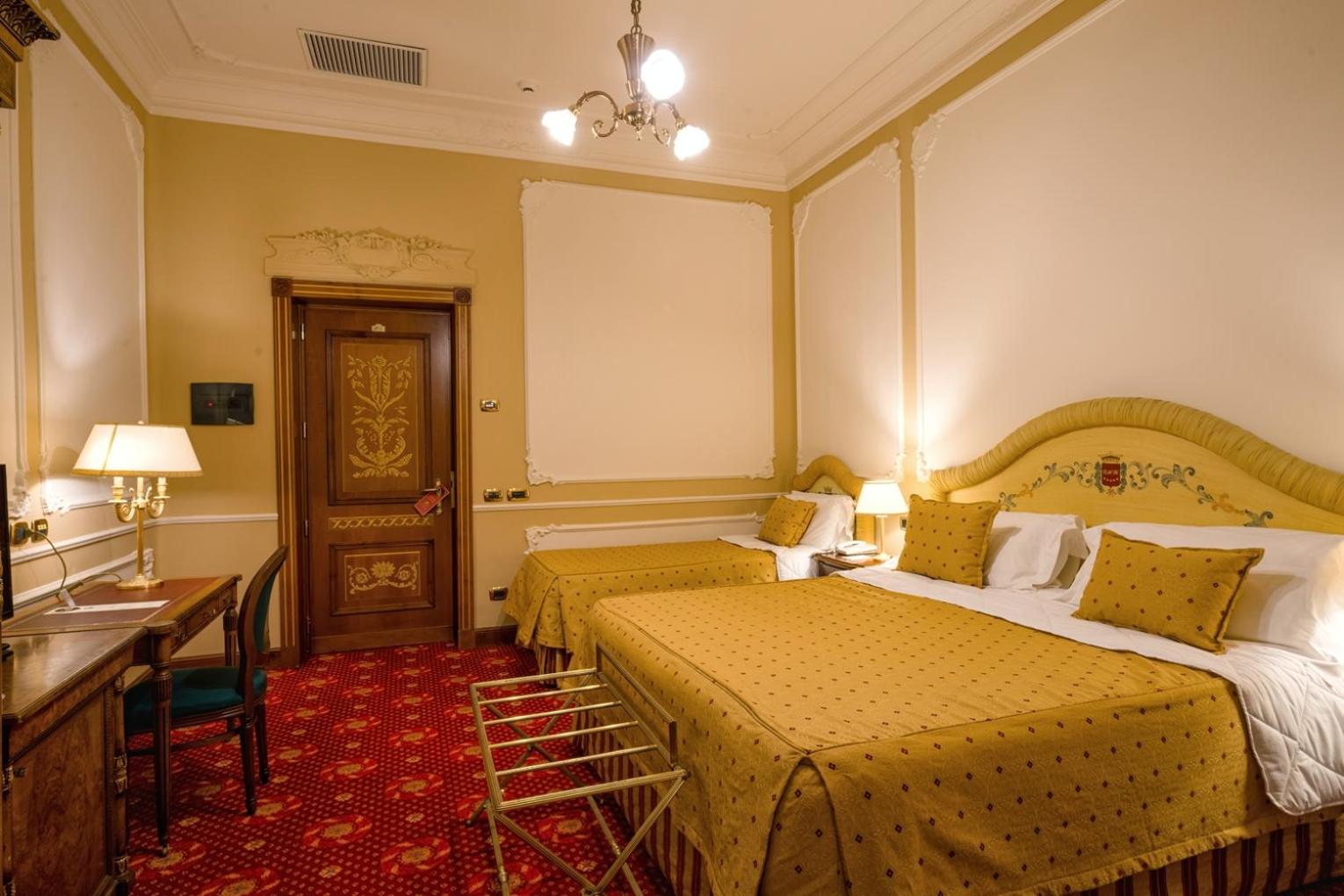 Classic Triple Room - Photo 2