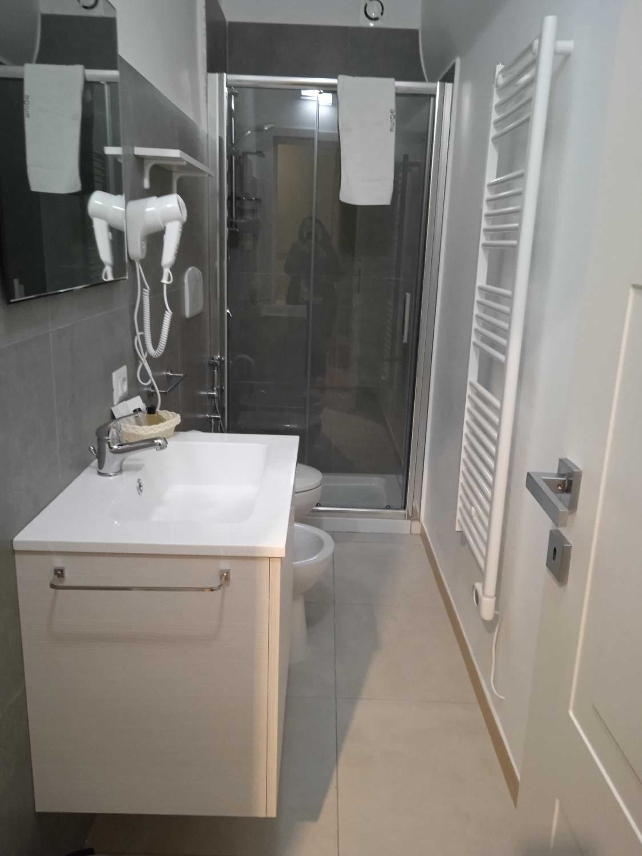 Double Room with Private Bathroom photo 2