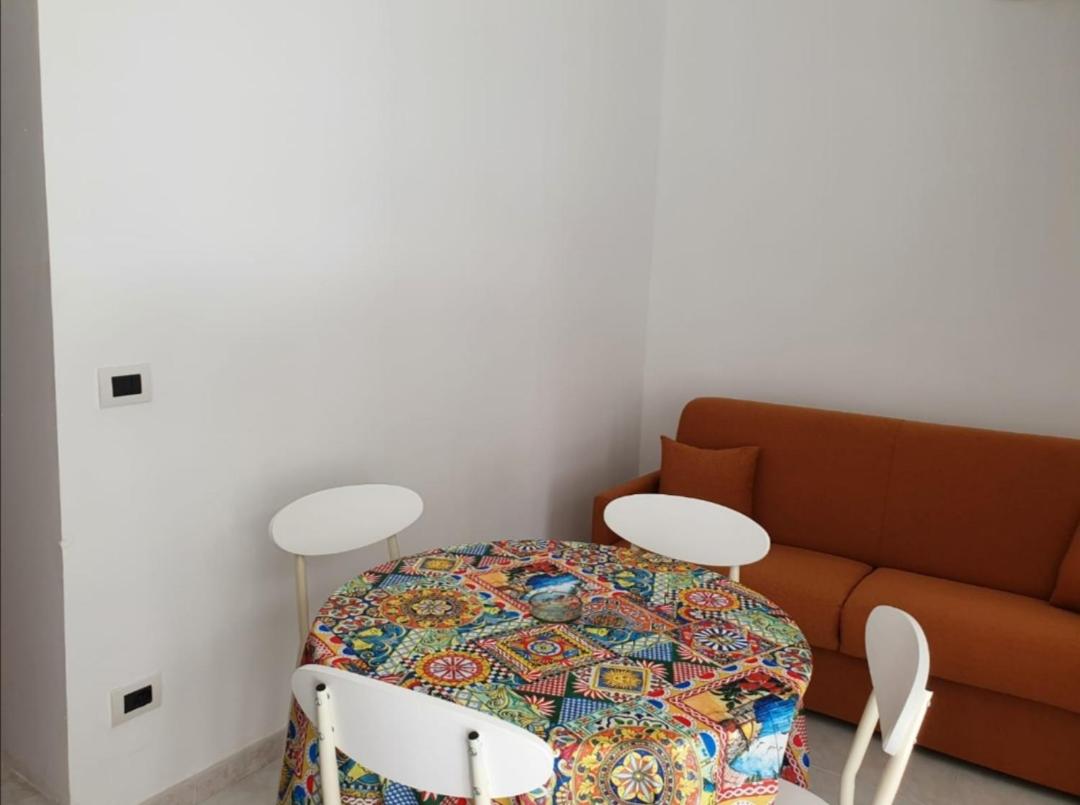 Apartment with Balcony - Photo 7