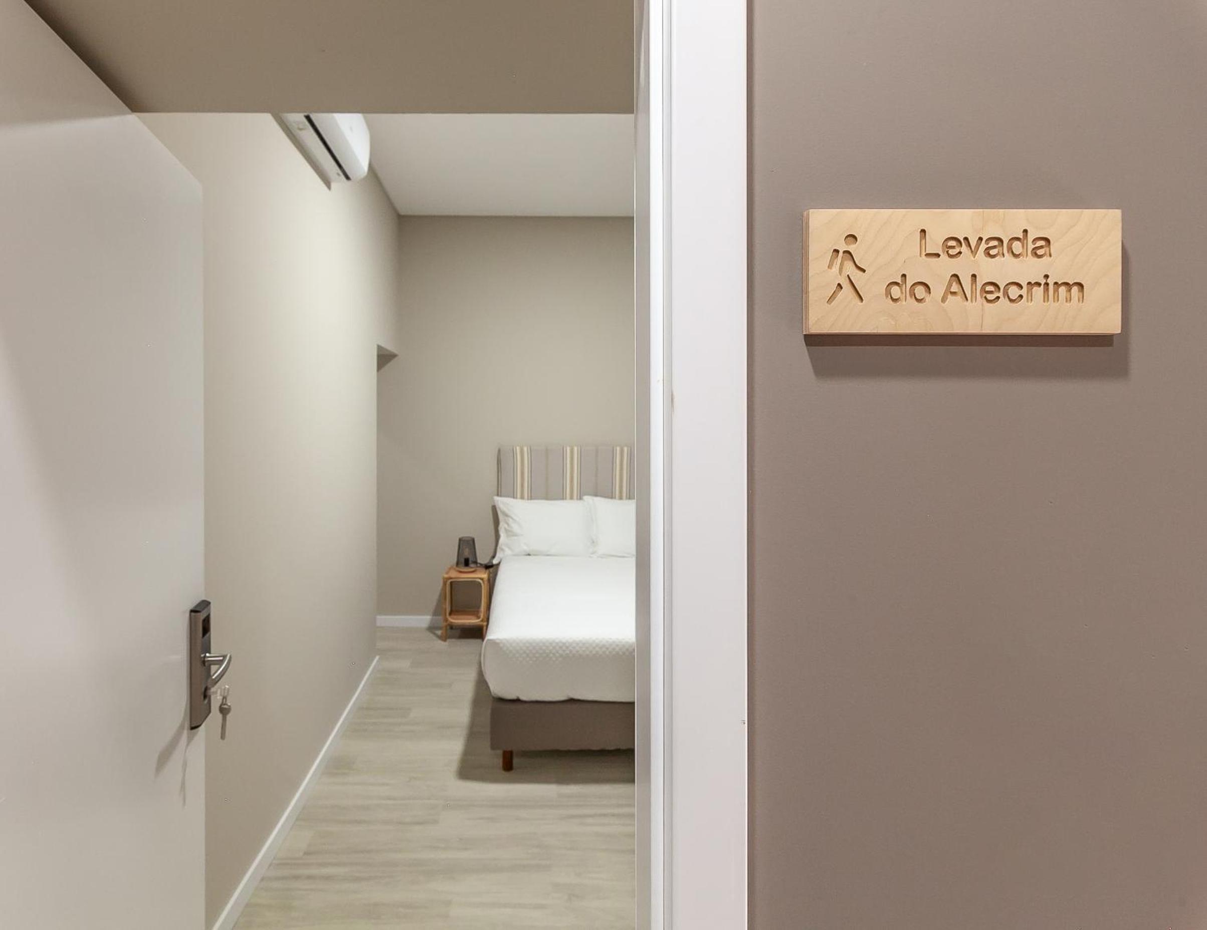 Double Room with Private Bathroom - Photo 12