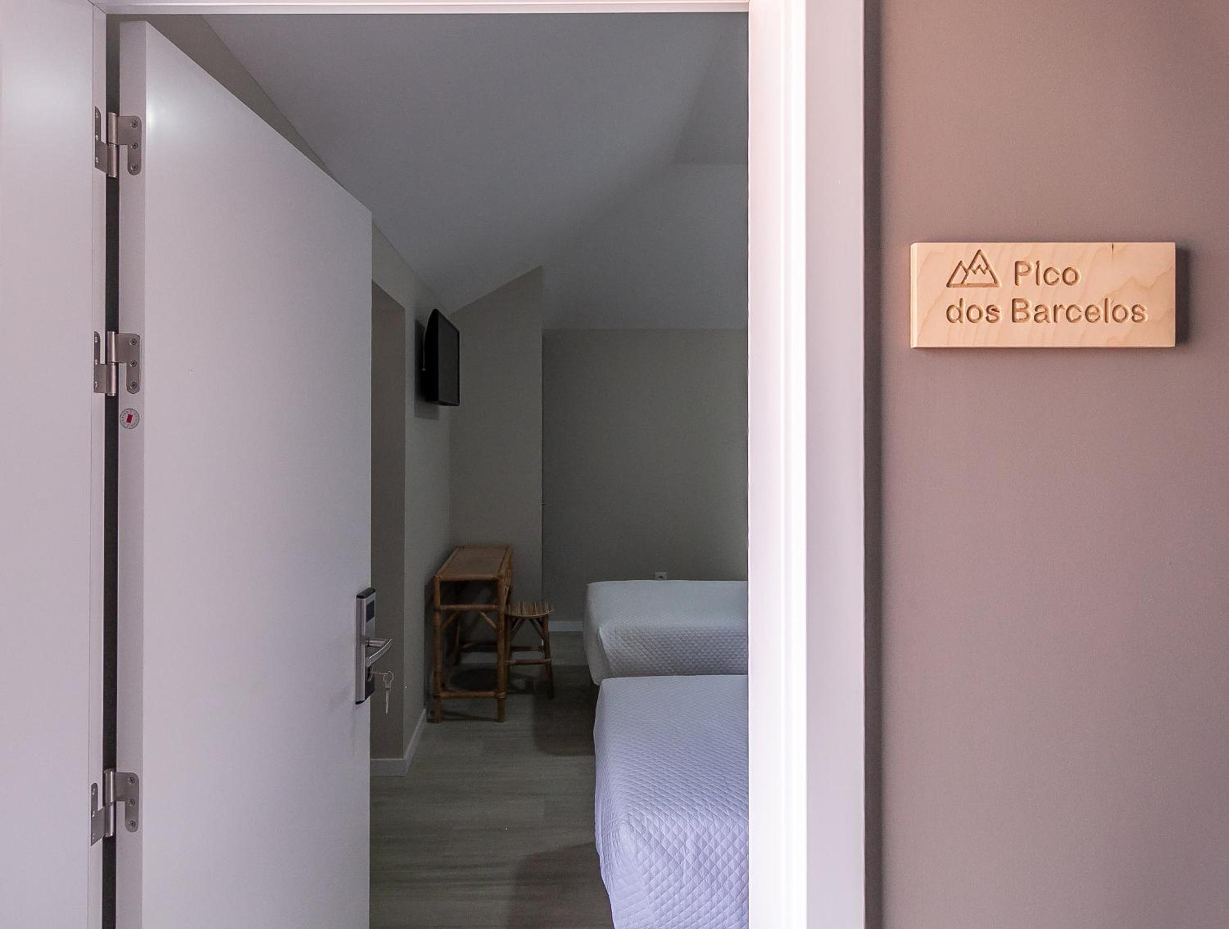 Twin Room with Shower - Photo 15