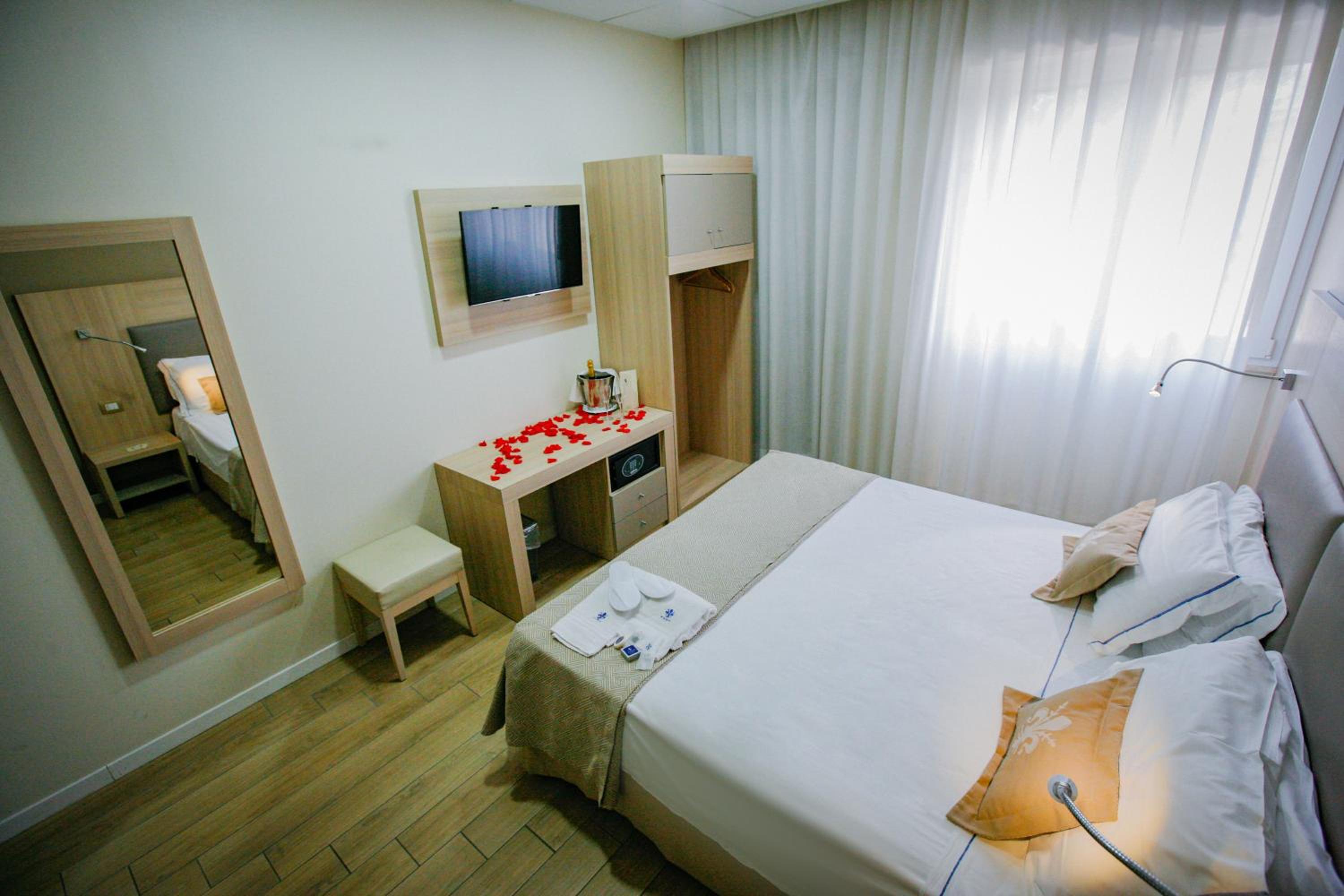 Superior Double Room - Photo 9