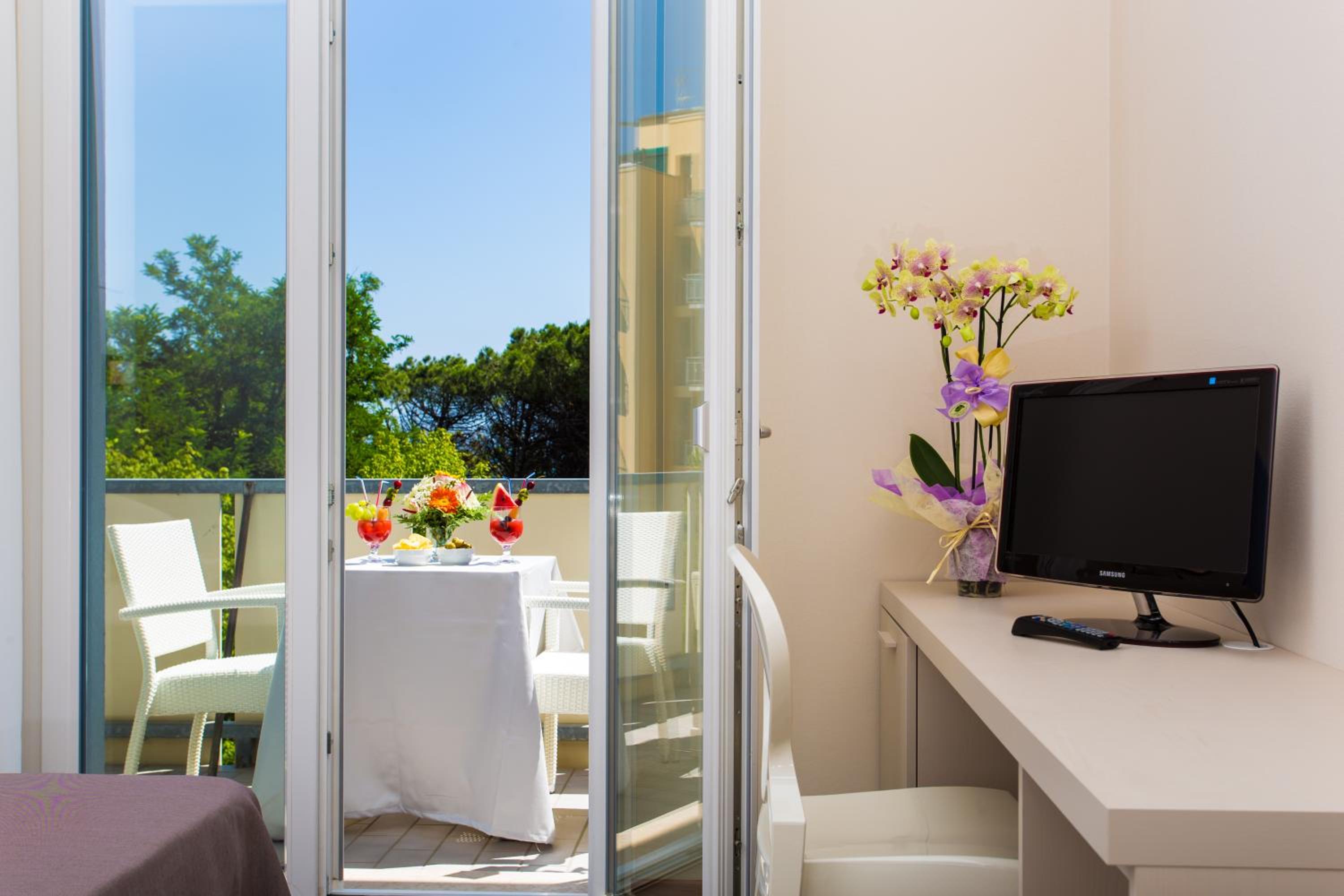 Triple Room with Balcony photo 2