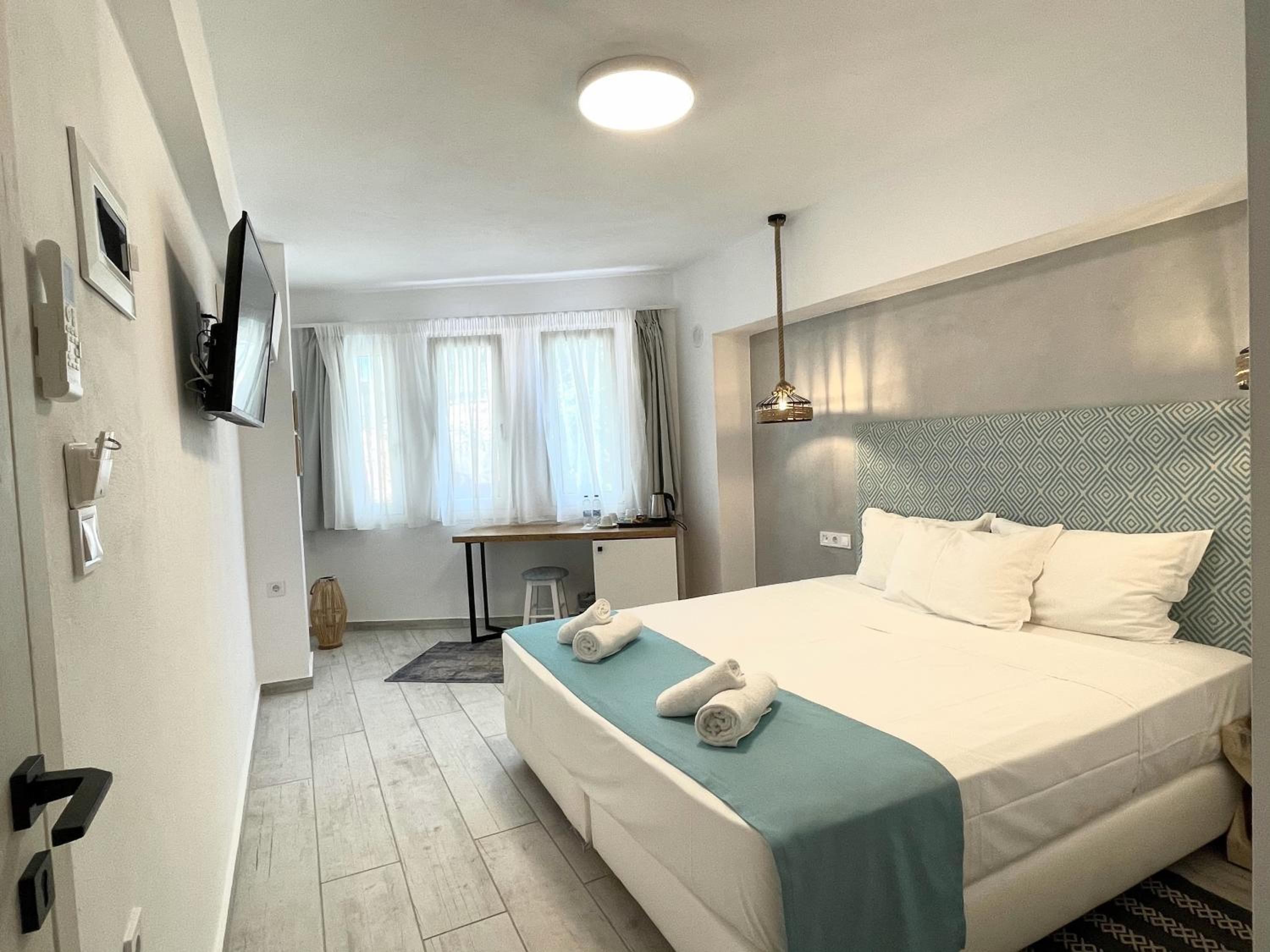 Double Room - Photo 5