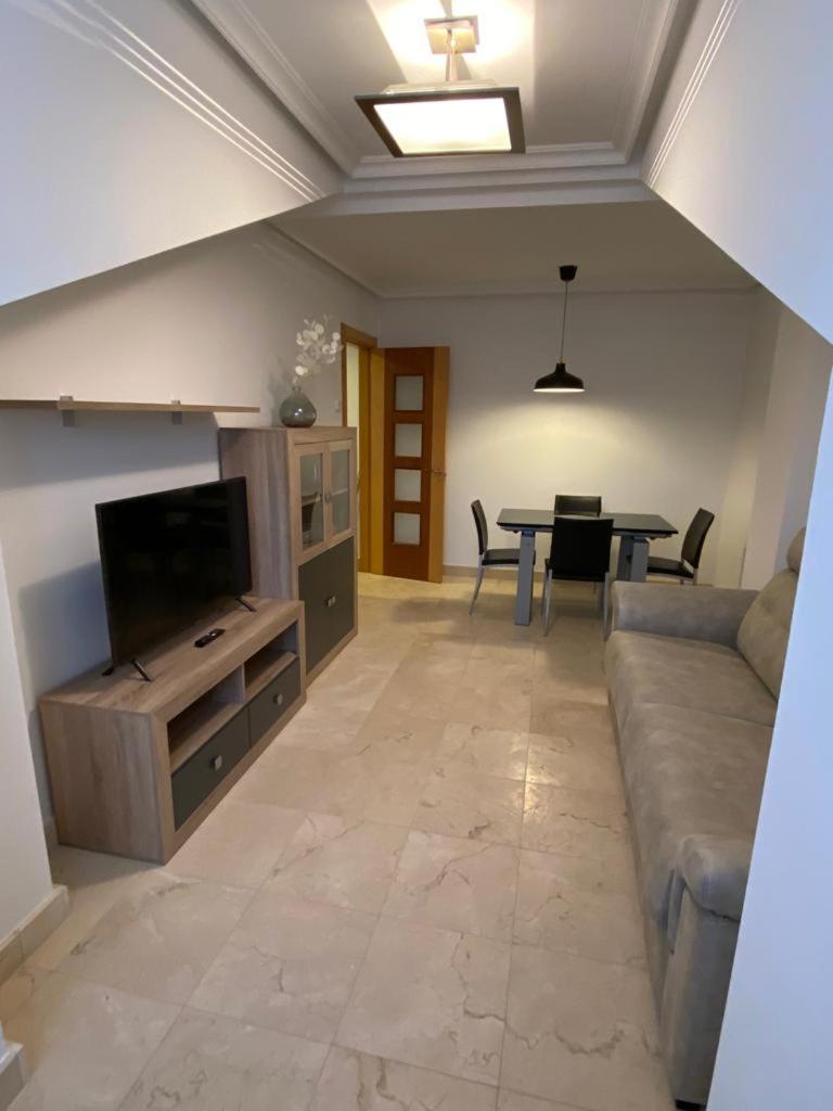 One-Bedroom Apartment photo 3