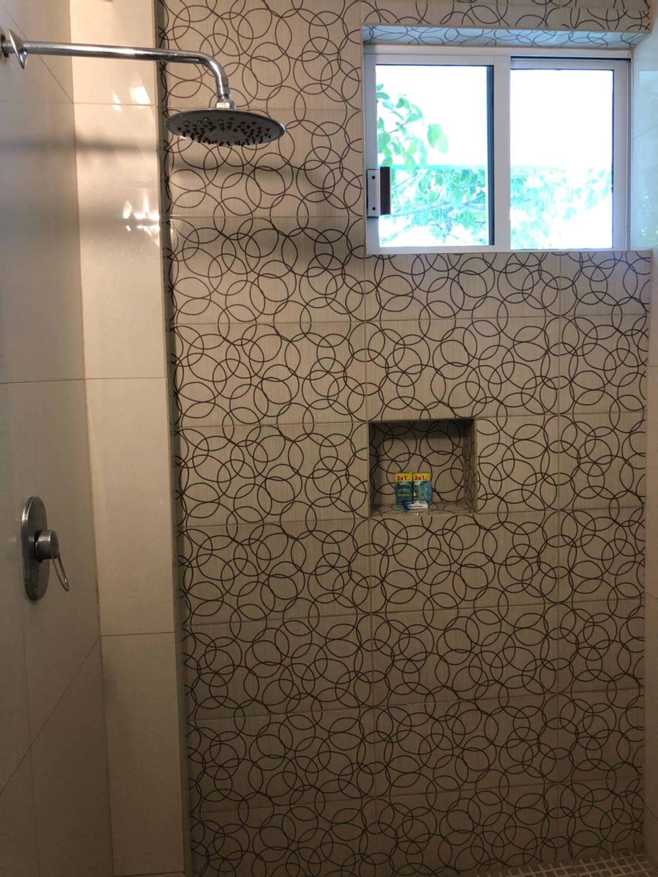 Twin Room - Photo 2