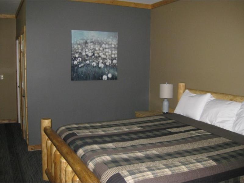 Standard King Room photo 1