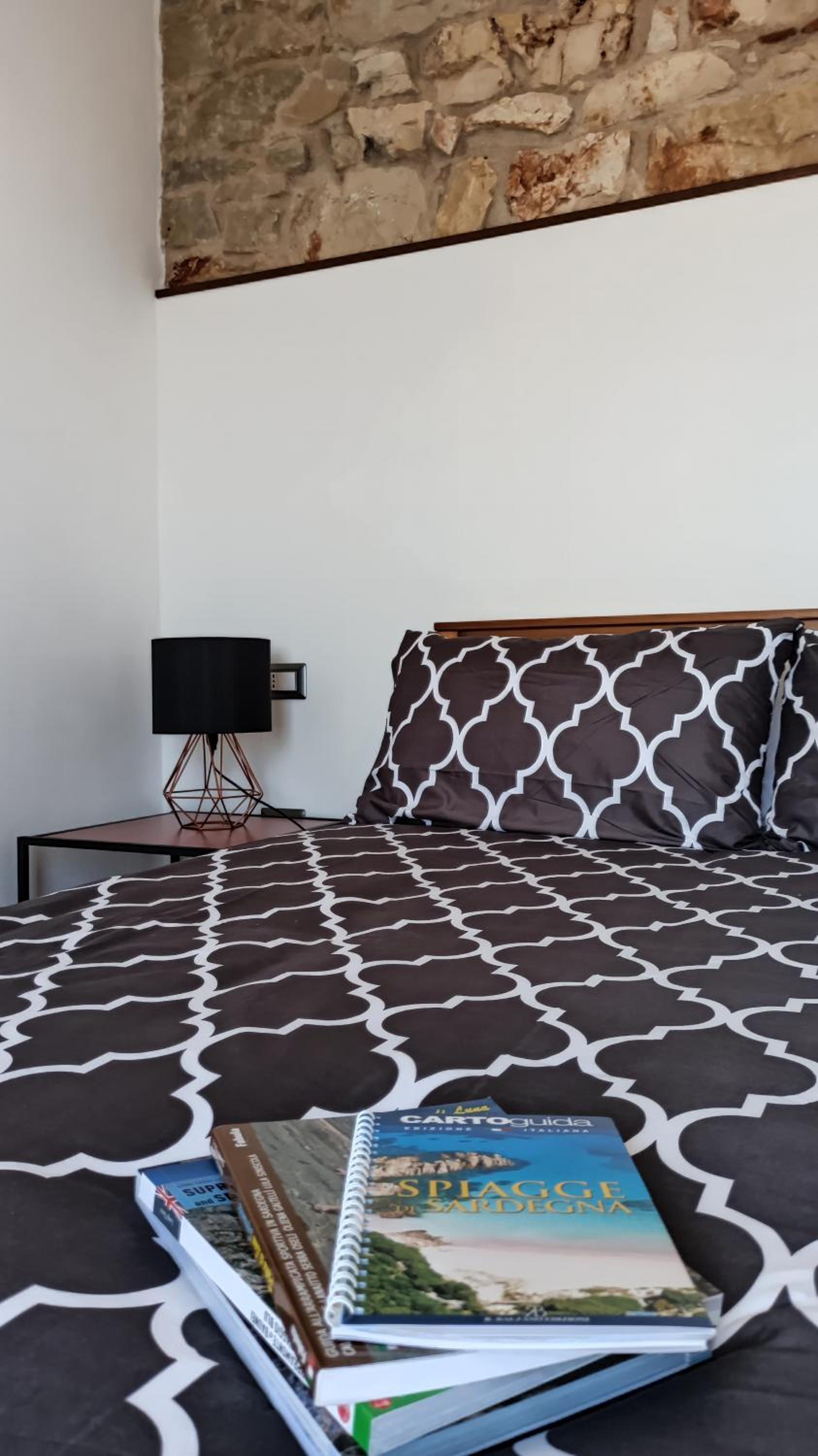 Double Room with Balcony - Photo 8